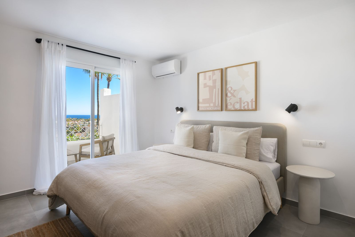 Image {index}: Duplex For sale, Estepona, €749,000 [HFM-CL10211]