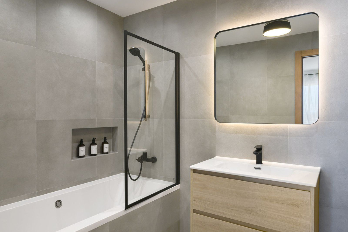 Image {index}: Duplex For sale, Estepona, €749,000 [HFM-CL10211]