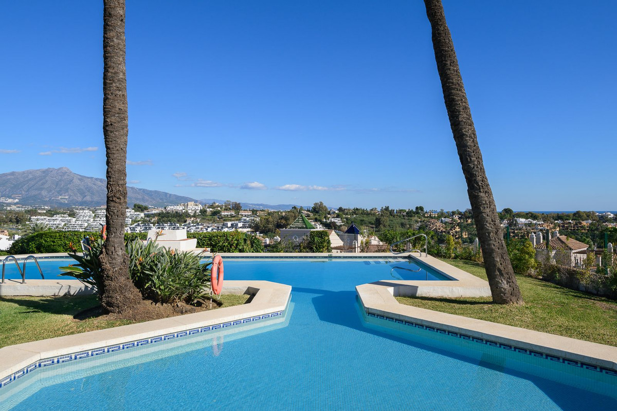 Image {index}: Duplex For sale, Estepona, €749,000 [HFM-CL10211]