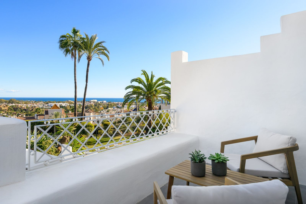 Image {index}: Duplex For sale, Estepona, €749,000 [HFM-CL10211]