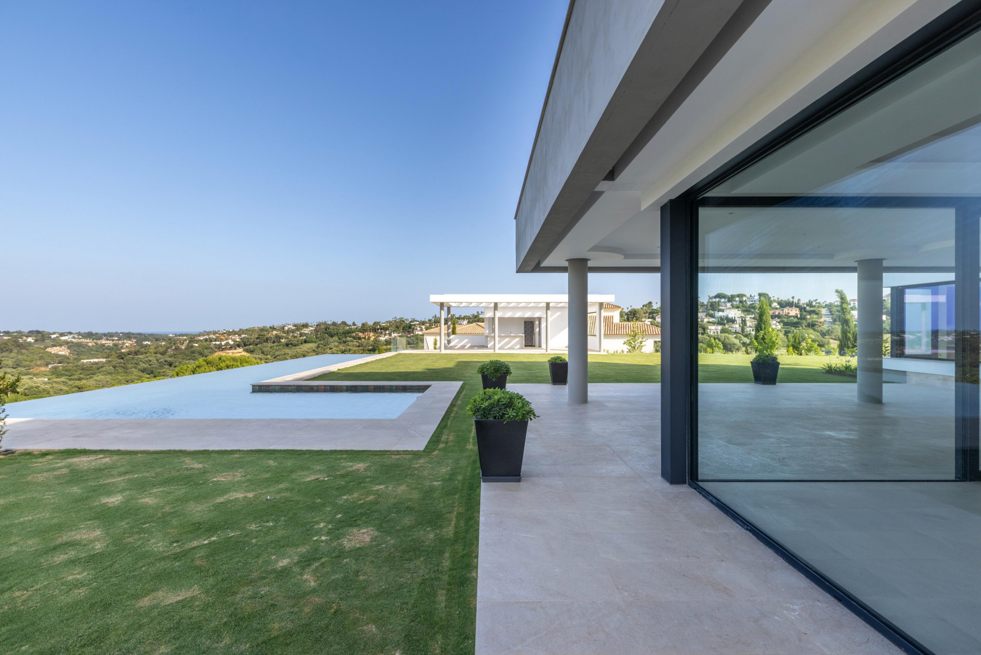 Image 56: detached villa For sale, sotogrande, €6,975,000 [HFM-C40240]