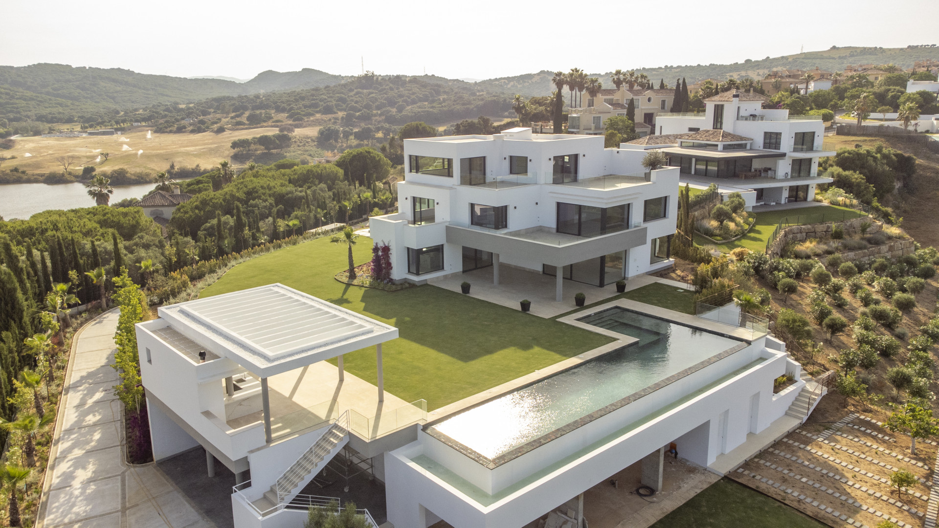 Image 56: detached villa For sale, sotogrande, €6,975,000 [HFM-C40240]