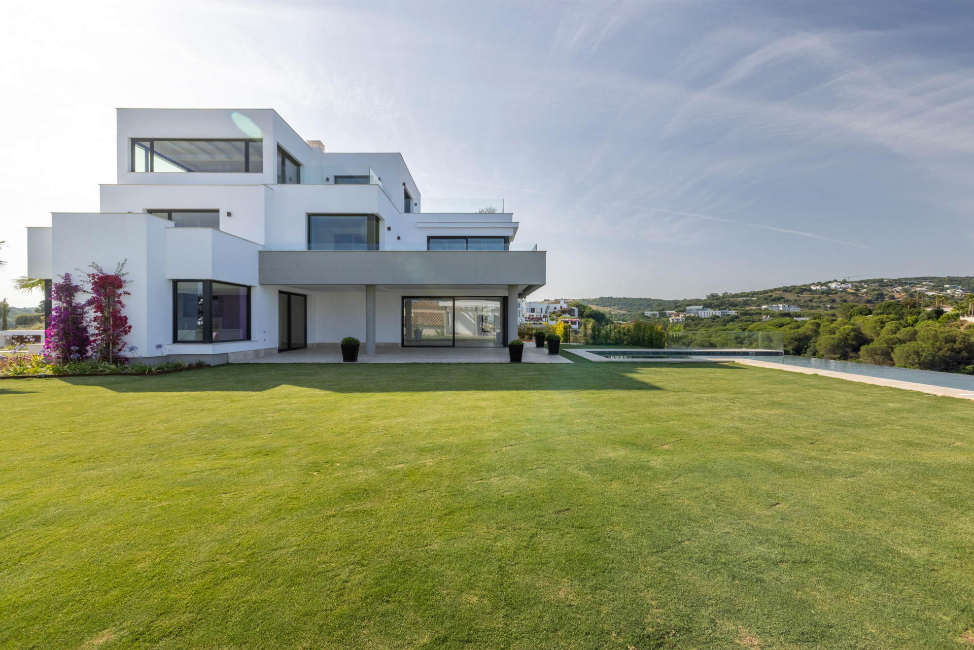 Image 56: detached villa For sale, sotogrande, €6,975,000 [HFM-C40240]