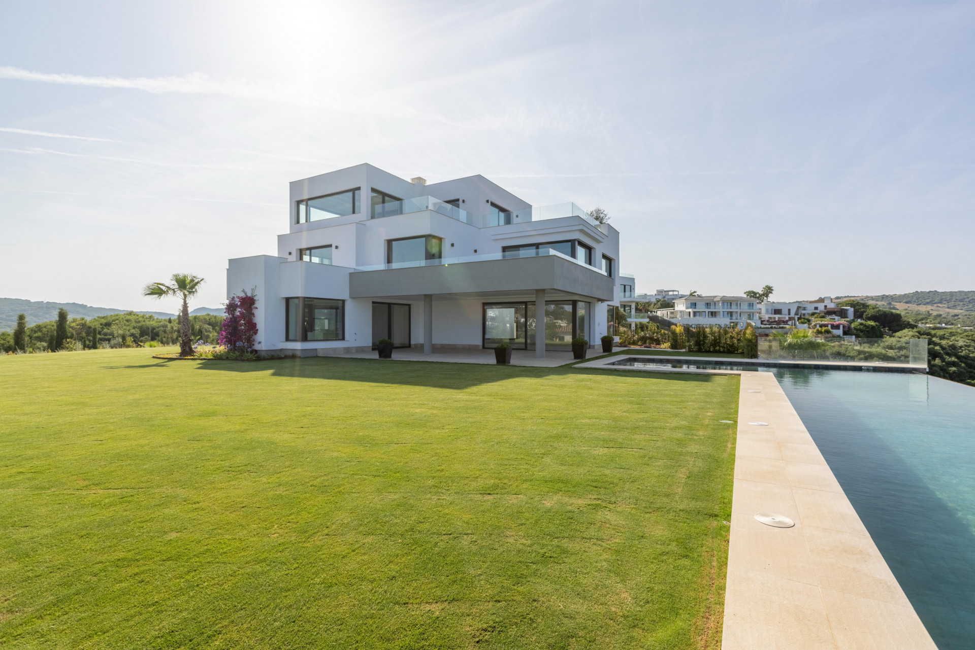 Image 56: detached villa For sale, sotogrande, €6,975,000 [HFM-C40240]