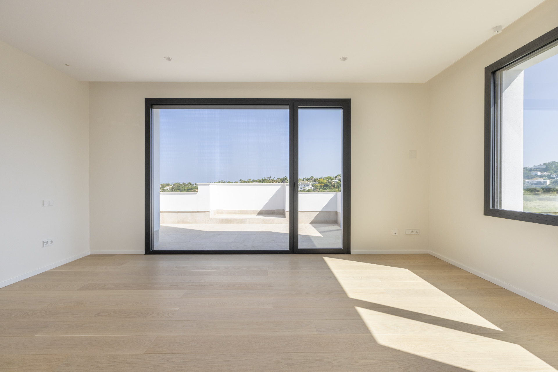 Image 56: detached villa For sale, sotogrande, €6,975,000 [HFM-C40240]