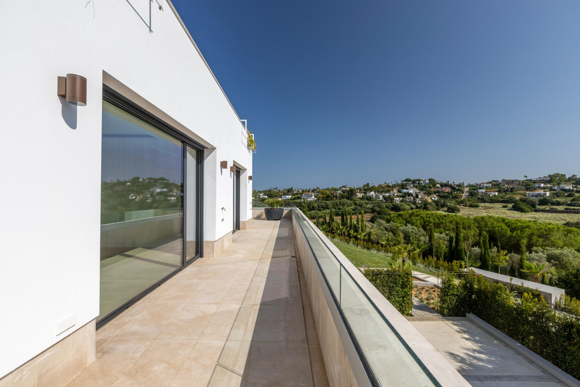 Image 56: detached villa For sale, sotogrande, €6,975,000 [HFM-C40240]