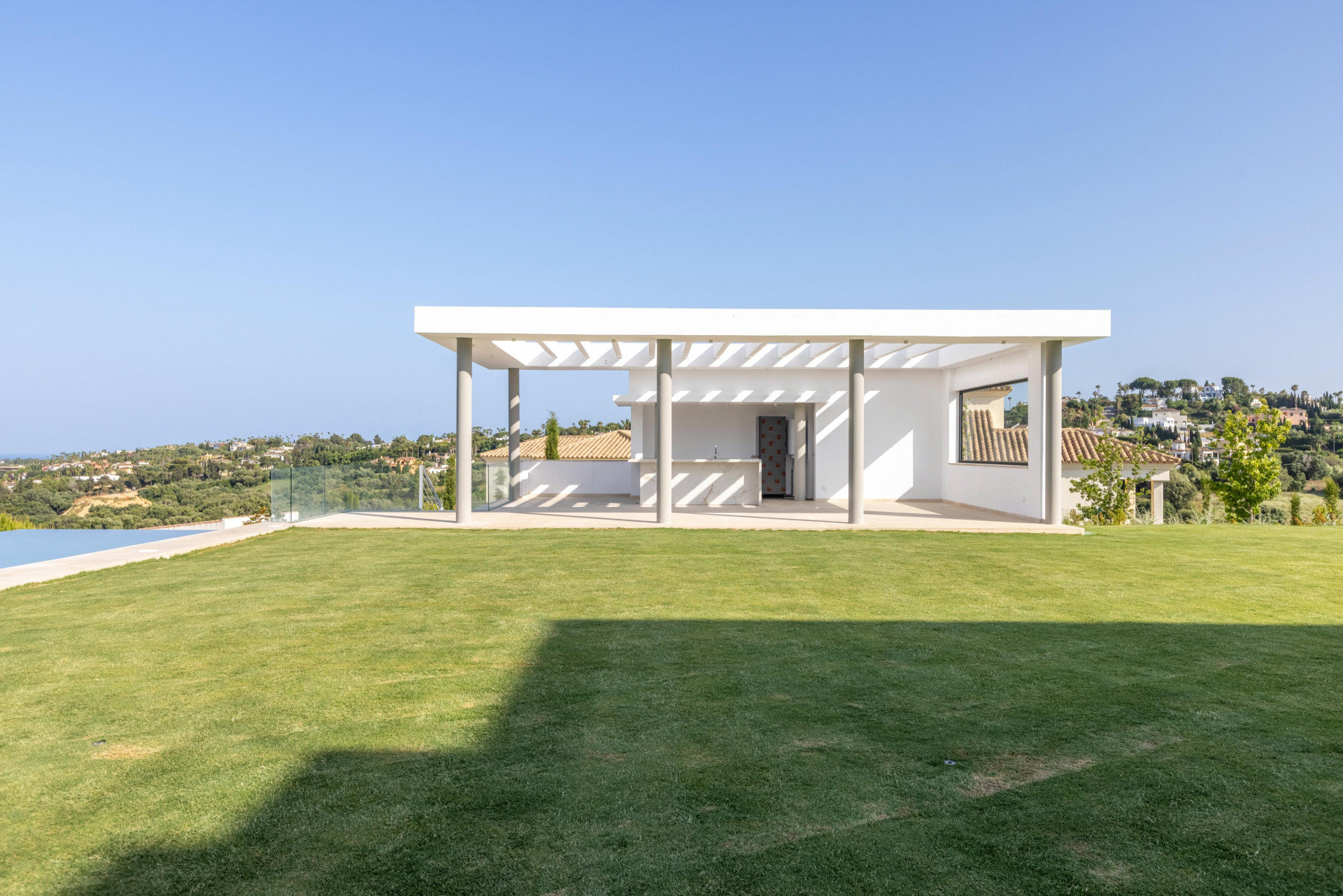 Image 56: detached villa For sale, sotogrande, €6,975,000 [HFM-C40240]