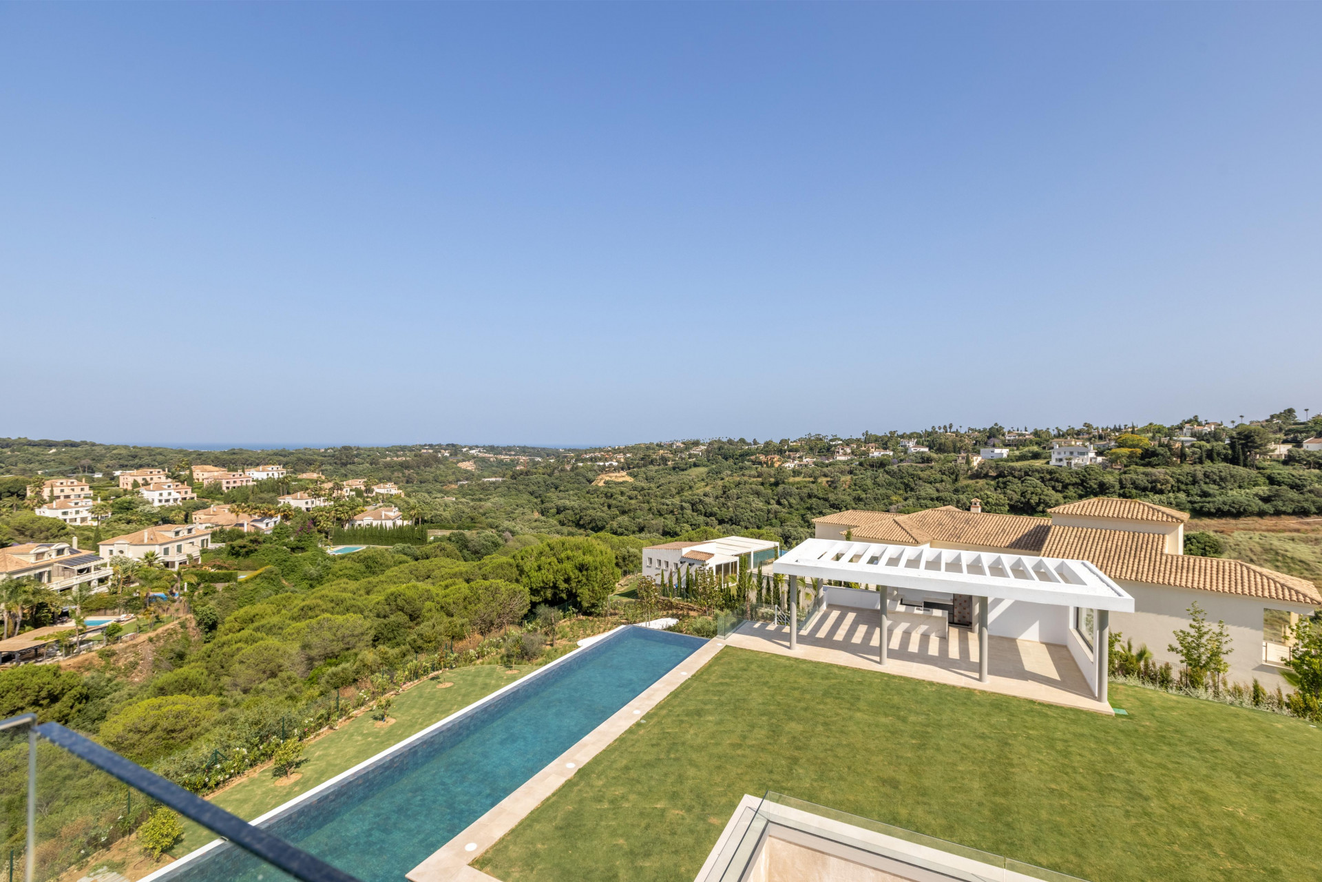 Image 56: detached villa For sale, sotogrande, €6,975,000 [HFM-C40240]