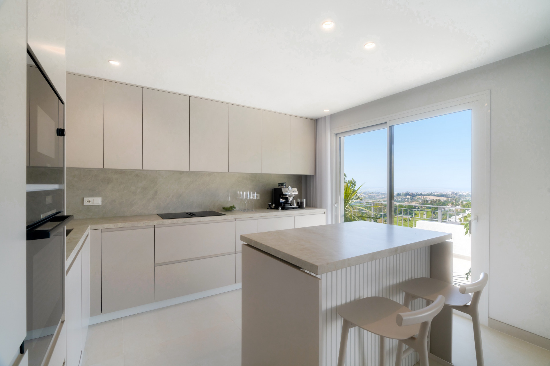 Image {index}: Penthouse Duplex For sale, Benahavís, €1,500,000 [HFM-CL10213]