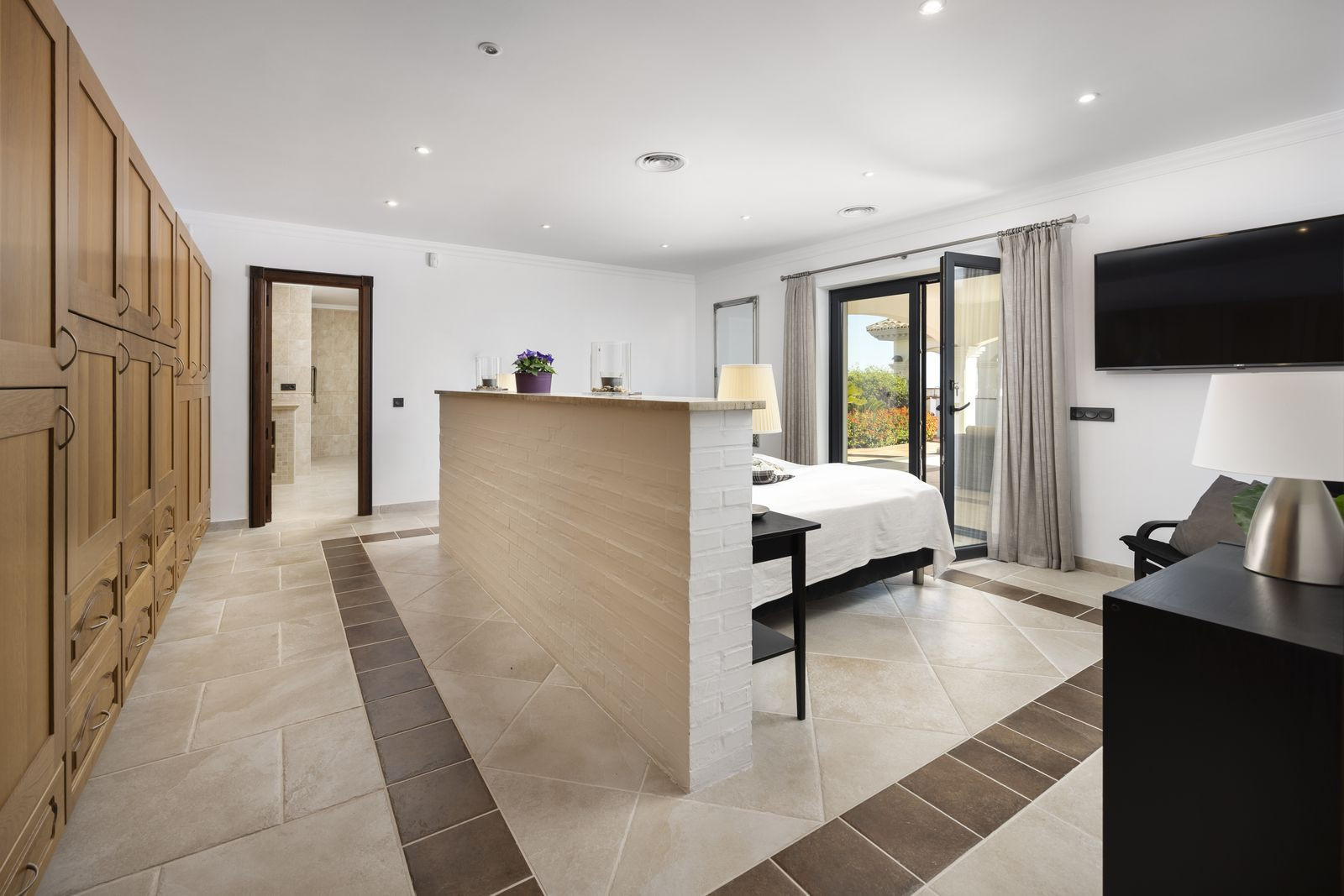 Image 48: detached villa For sale, Mijas, €2,495,000 [HFM-CL10214]