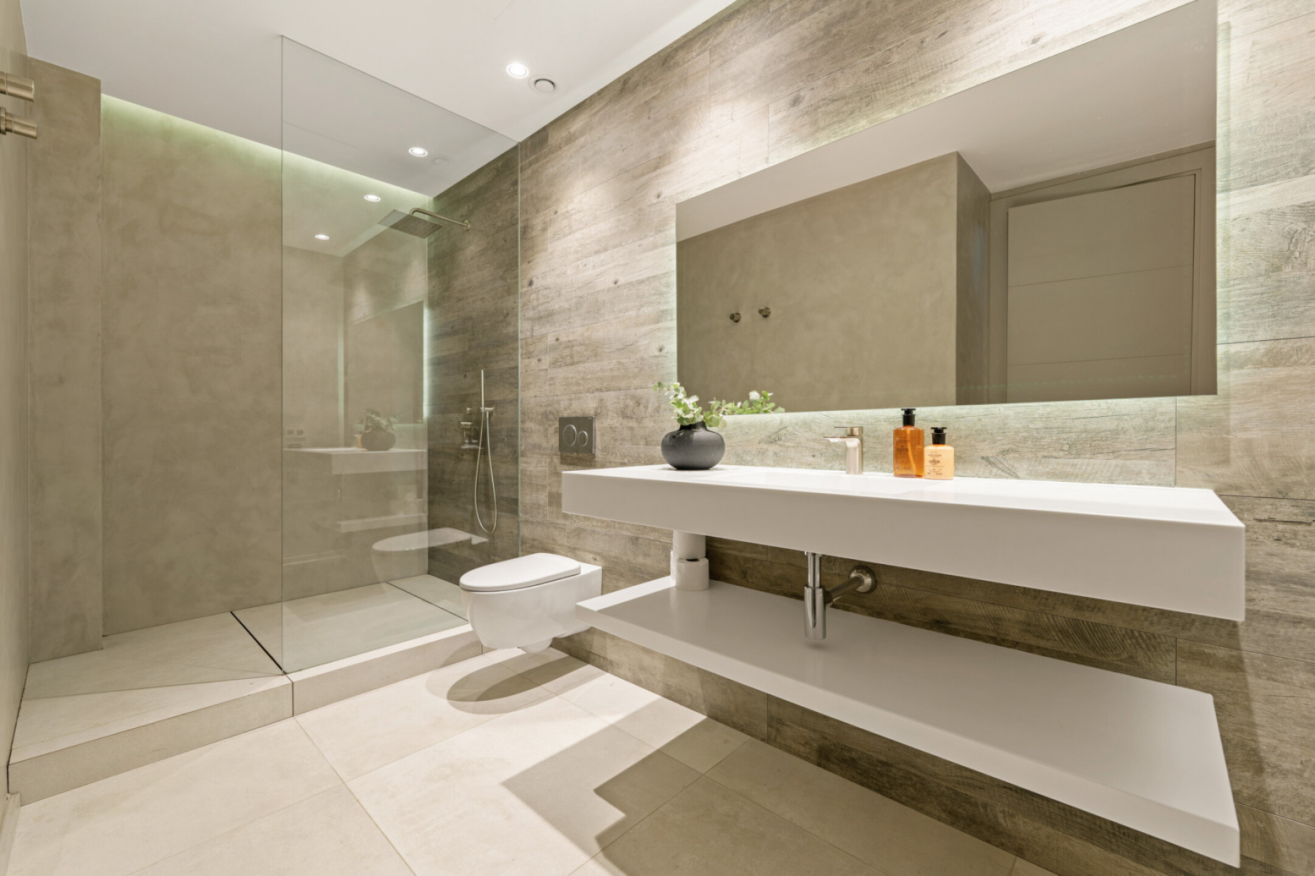 Image 47: detached villa For sale, Nueva Andalucía, €4,895,000 [HFM-C40198]