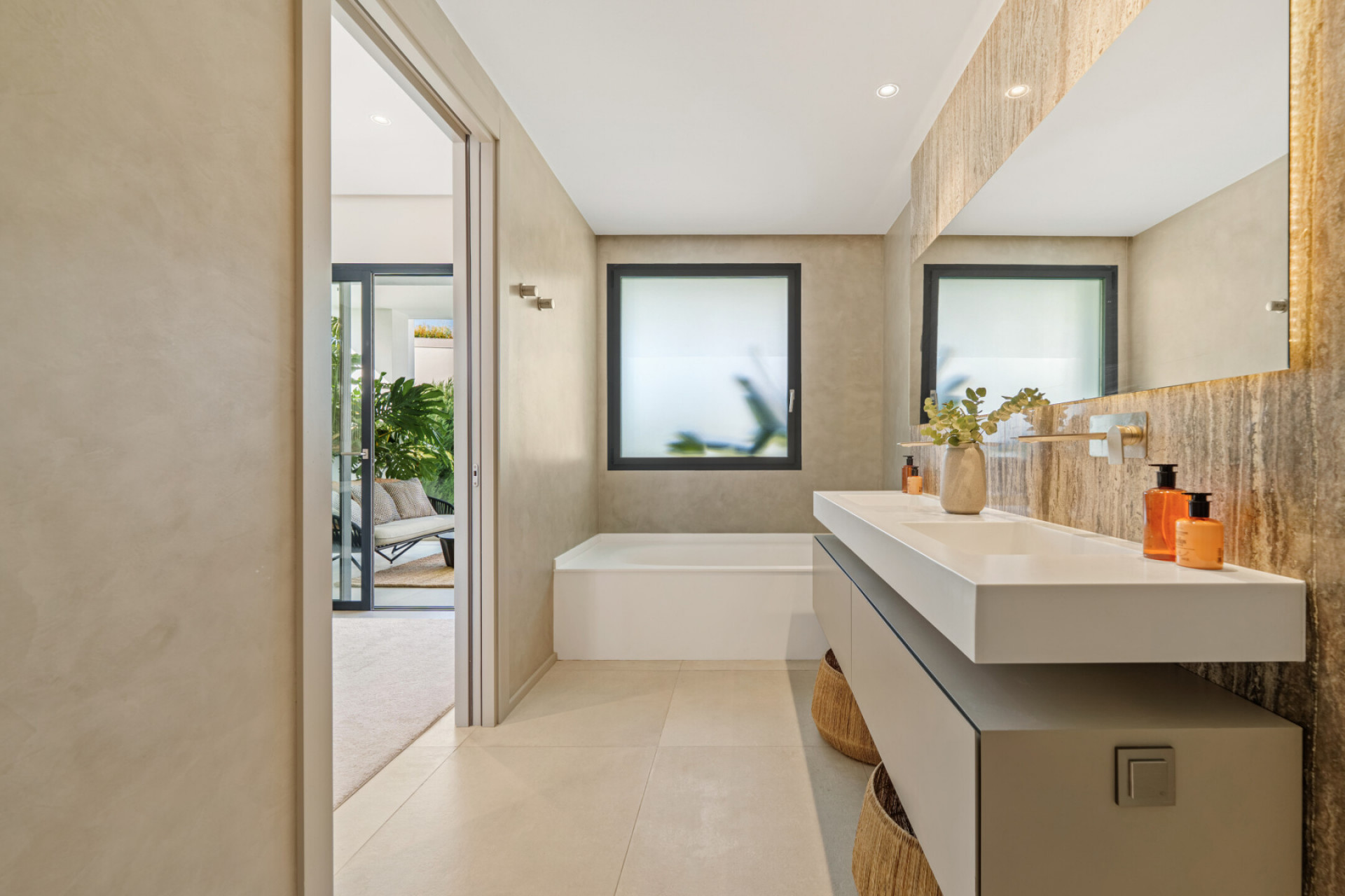 Image 47: detached villa For sale, Nueva Andalucía, €4,895,000 [HFM-C40198]