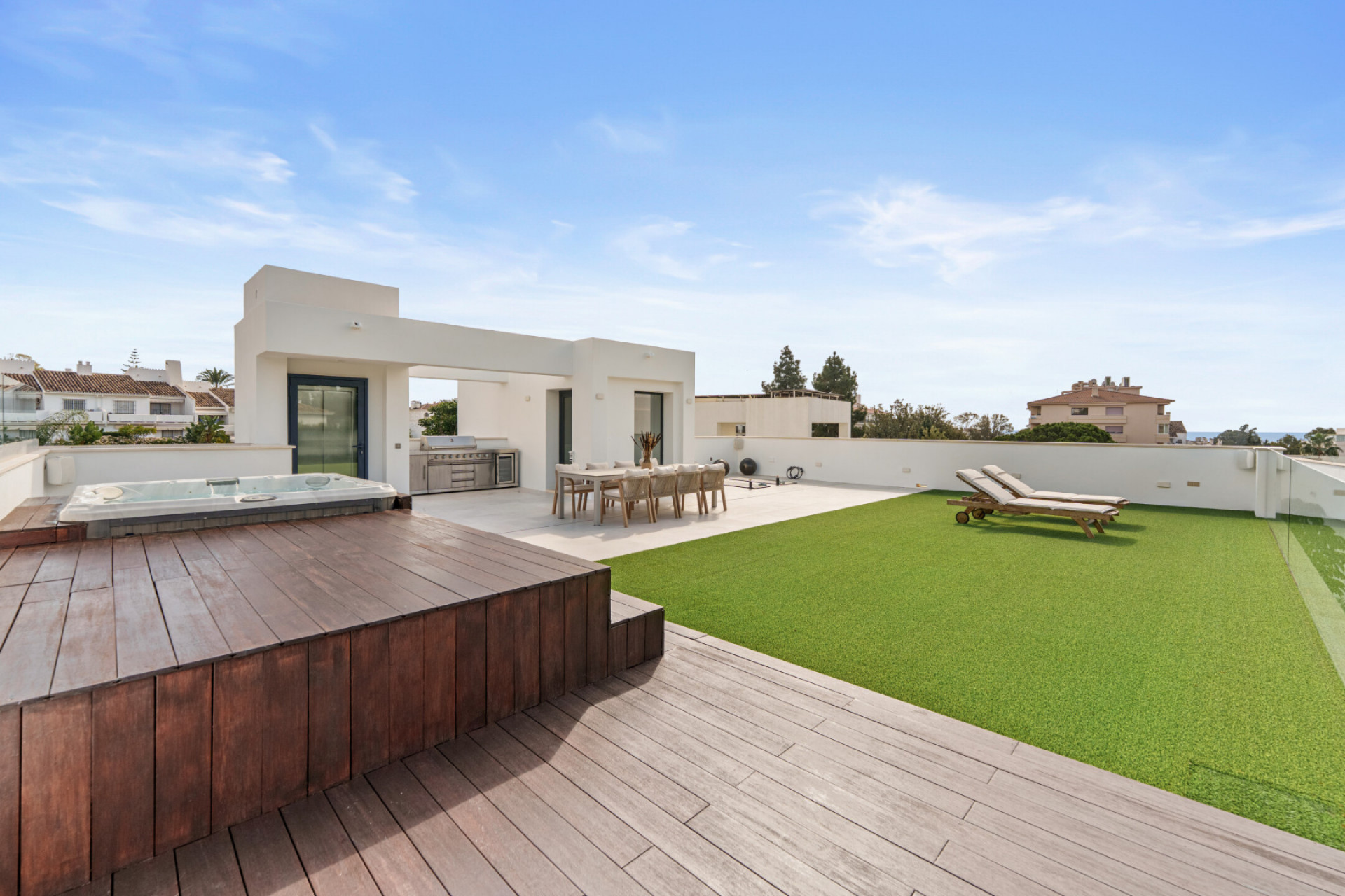 Image 47: detached villa For sale, Nueva Andalucía, €4,895,000 [HFM-C40198]