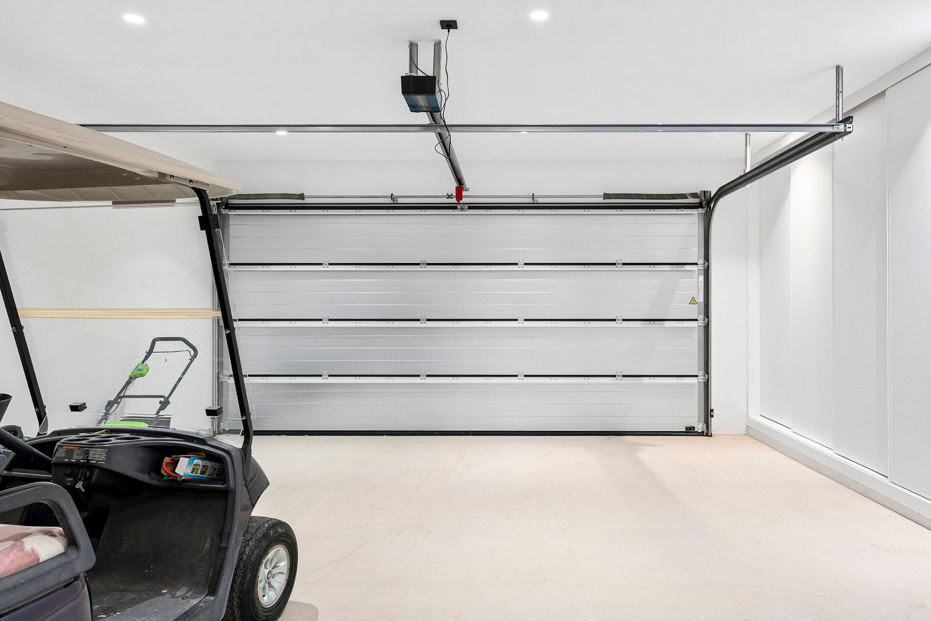 Image 29: detached villa For sale, Nueva Andalucía, €3,950,000 [HFM-C40199]