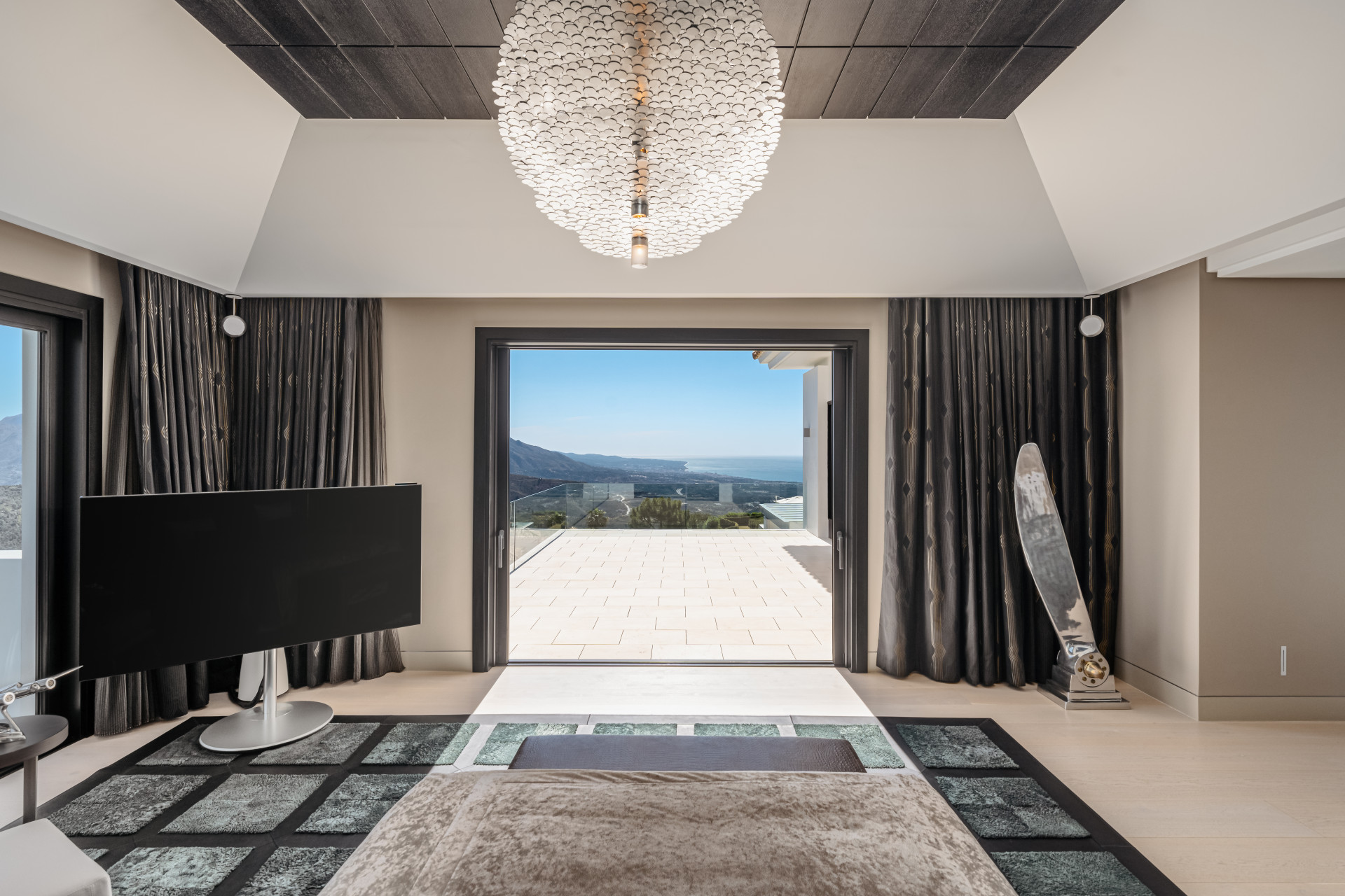 Image 16: detached villa For sale, Benahavís, €17,500,000 [HFM-C40202]