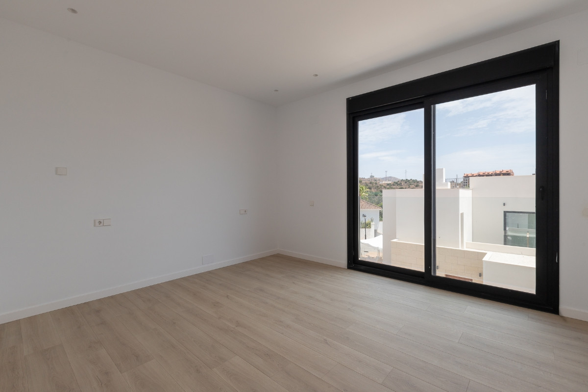 Image 33: detached villa For sale, Marbella, €2,550,000 [HFM-CL10184]