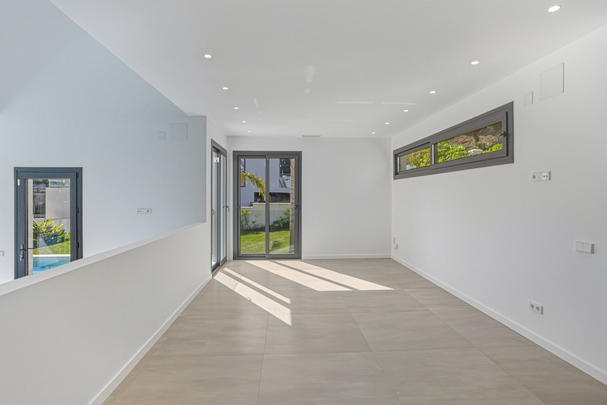 Image 33: detached villa For sale, Marbella, €2,550,000 [HFM-CL10184]