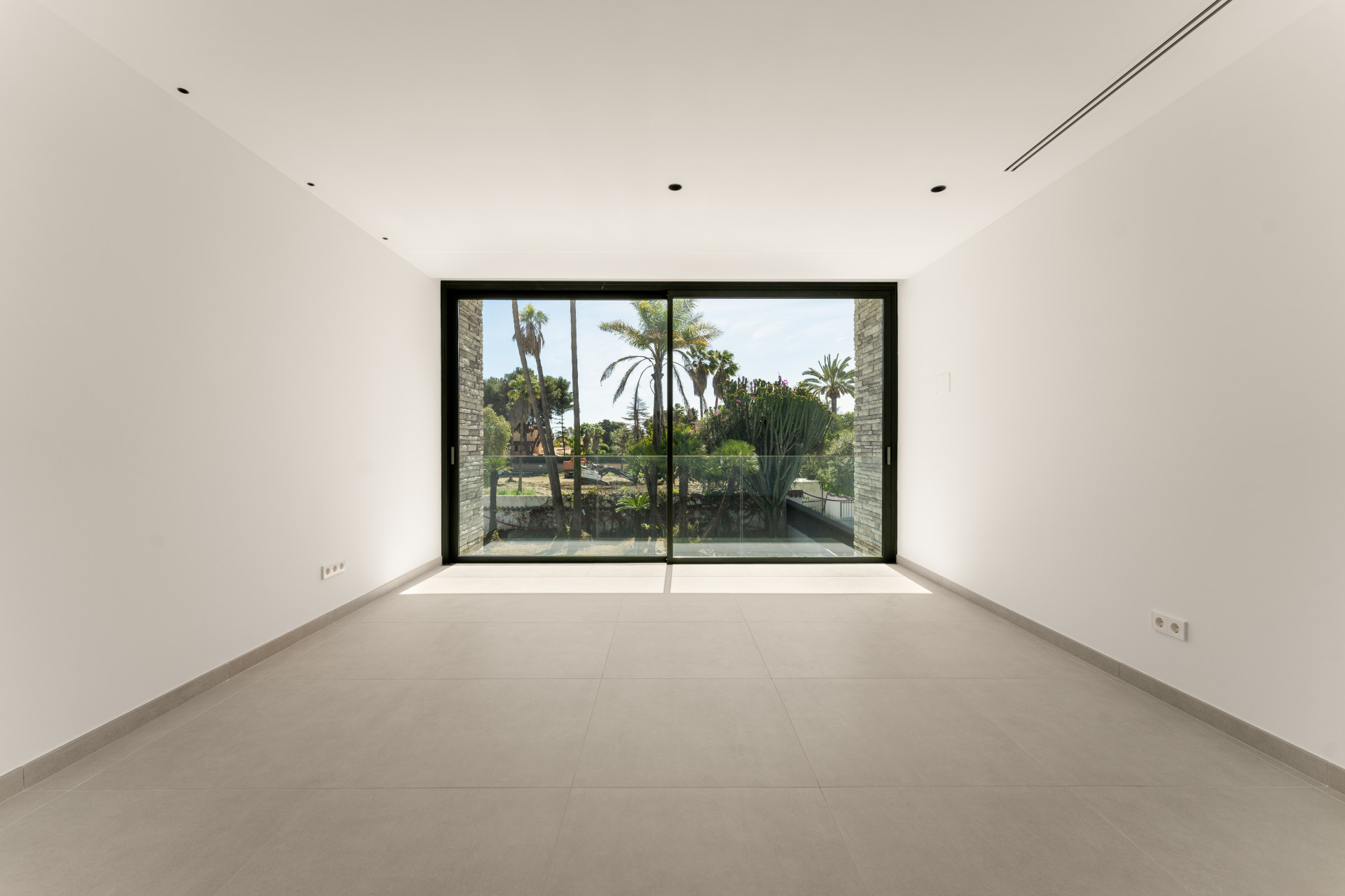 Image 16: detached villa For sale, San Pedro de Alcántara, €5,950,000 [HFM-C40204]