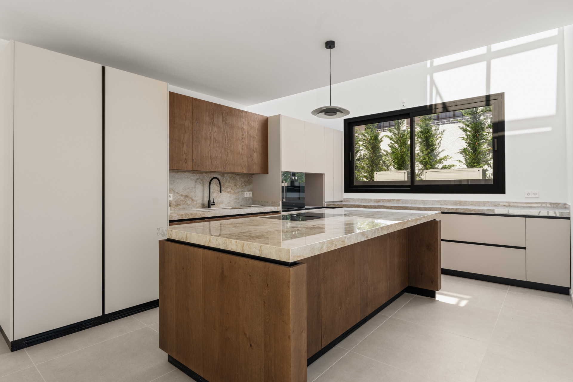 Image 16: detached villa For sale, San Pedro de Alcántara, €5,950,000 [HFM-C40204]