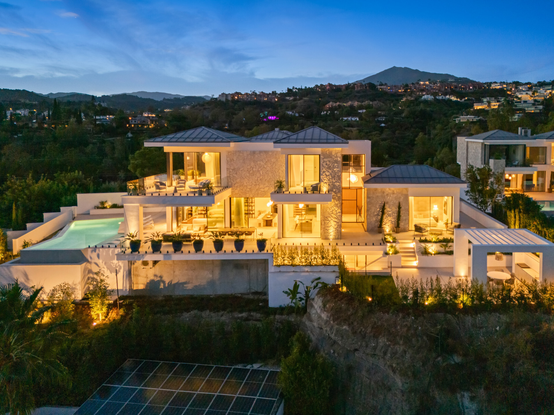 Image 50: detached villa For sale, Benahavís, €5,695,000 [HFM-C40207]