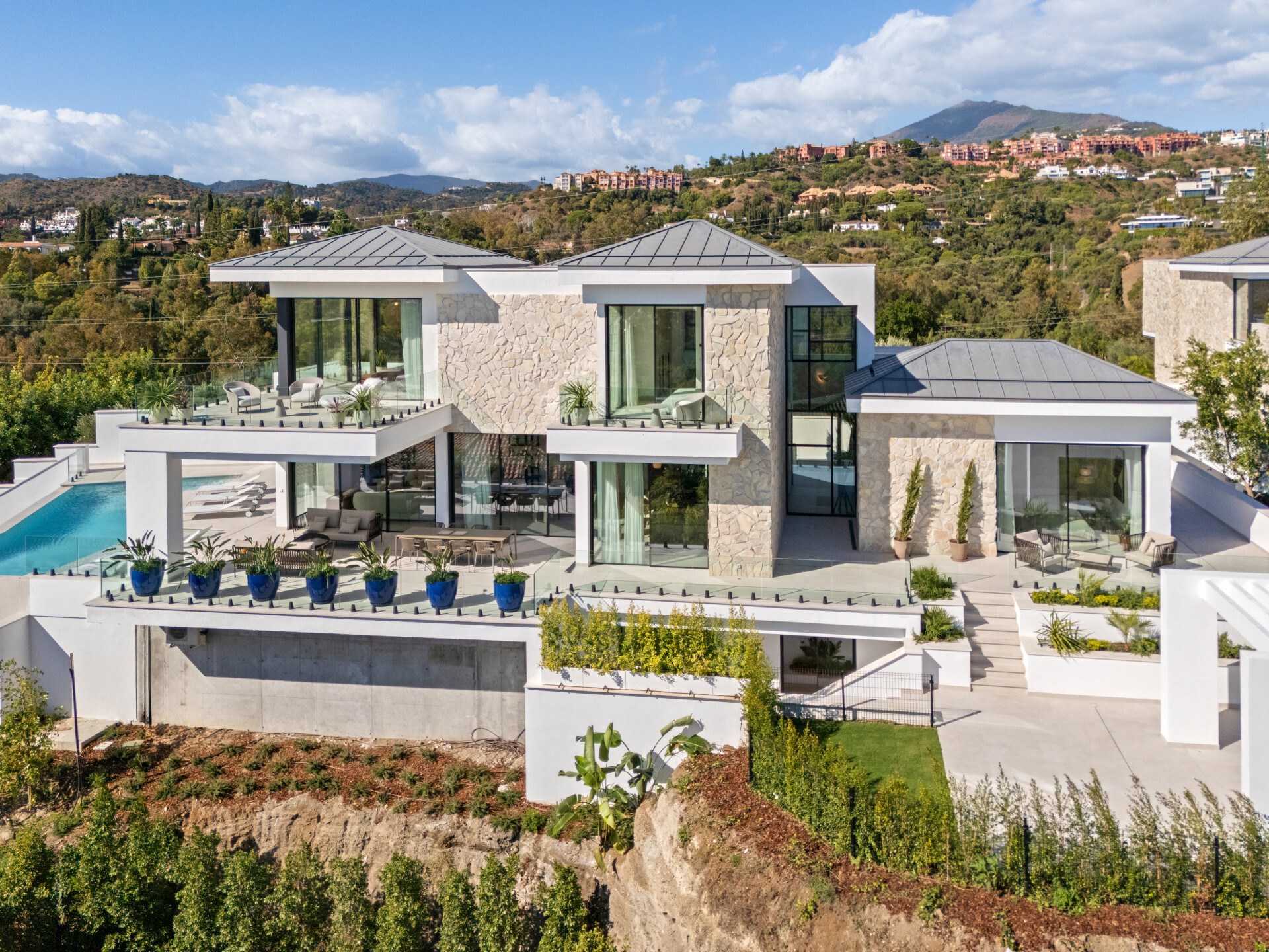 Image 50: detached villa For sale, Benahavís, €5,695,000 [HFM-C40207]