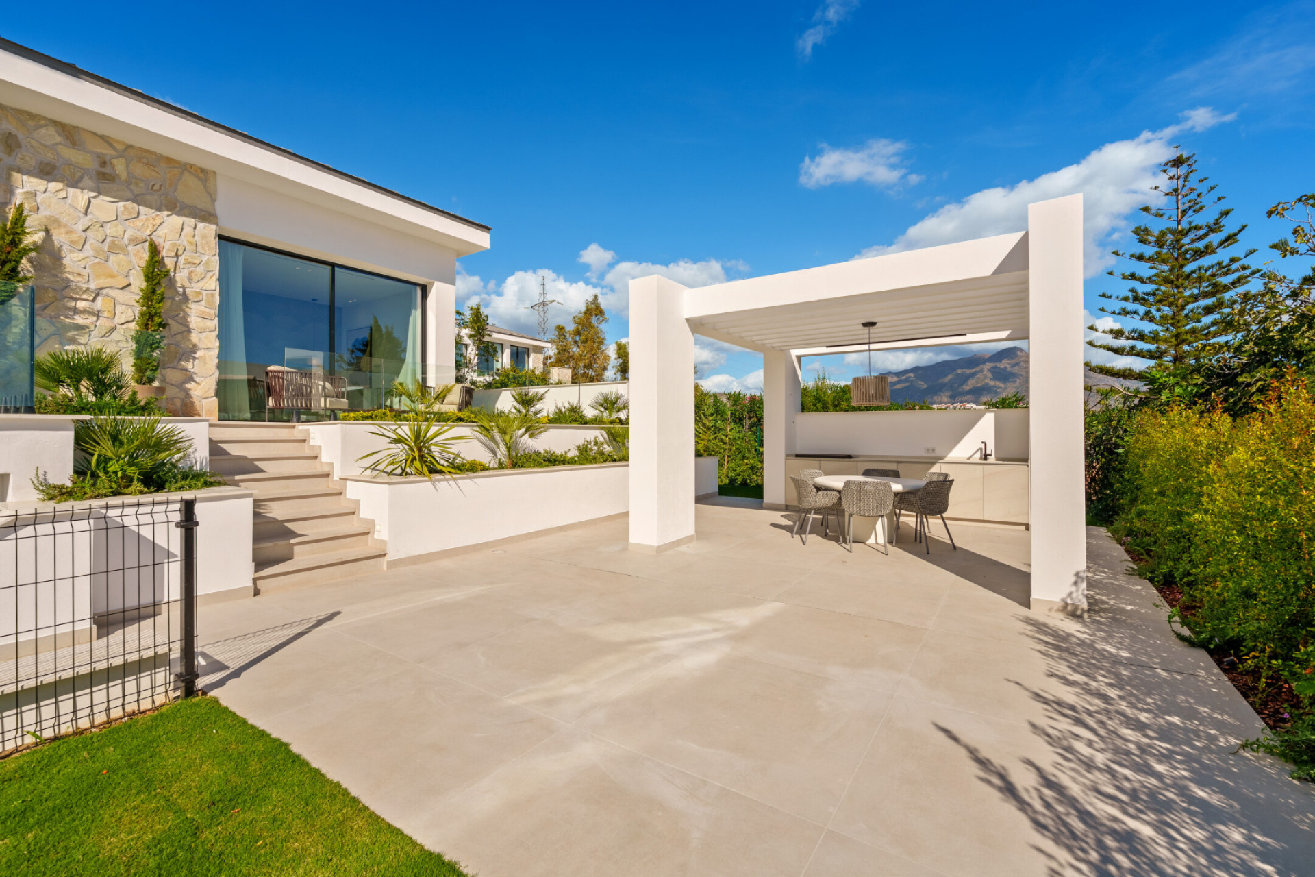 Image 50: detached villa For sale, Benahavís, €5,695,000 [HFM-C40207]