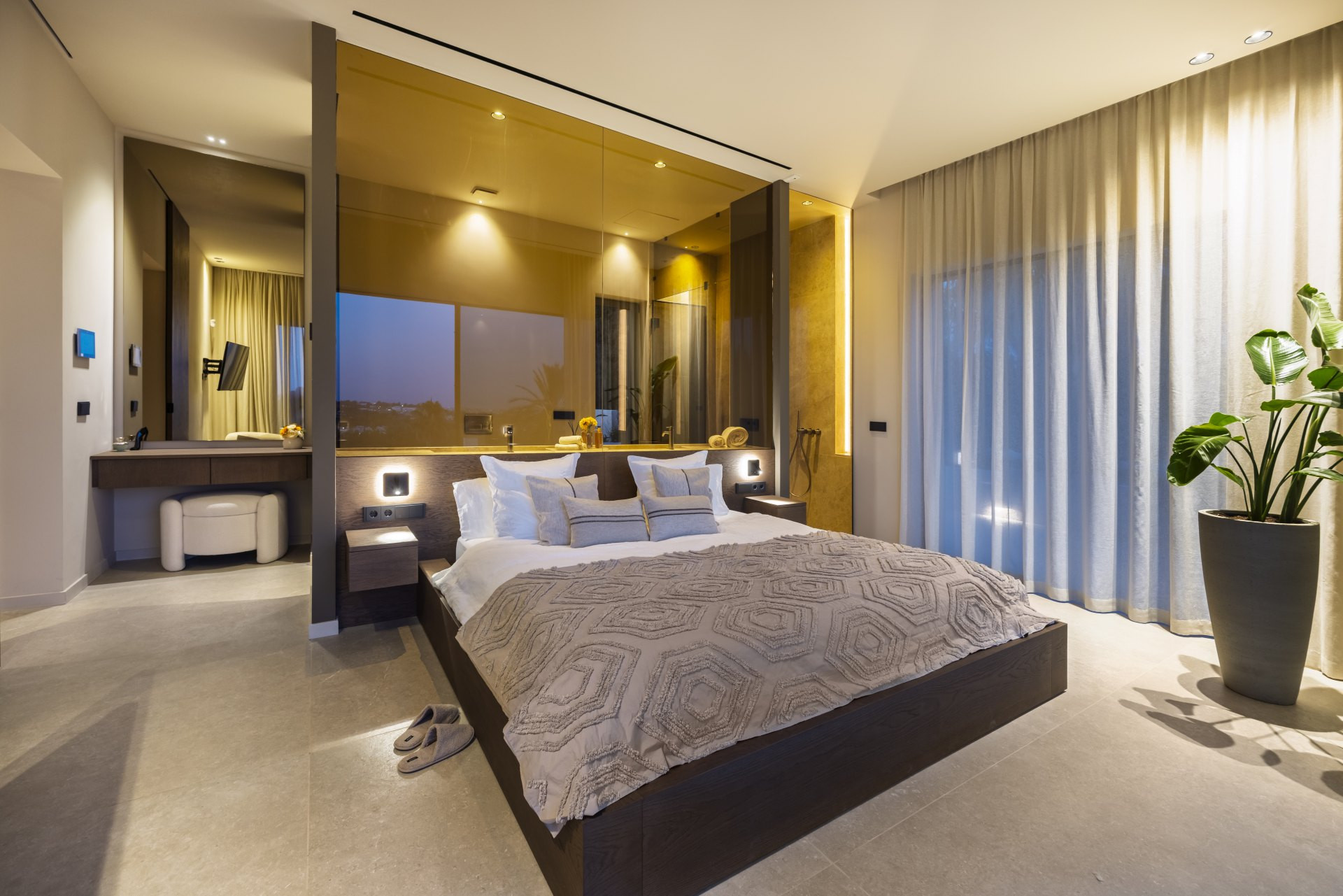 Image 52: detached villa For sale, Nueva Andalucía, €4,695,000 [HFM-C40209]