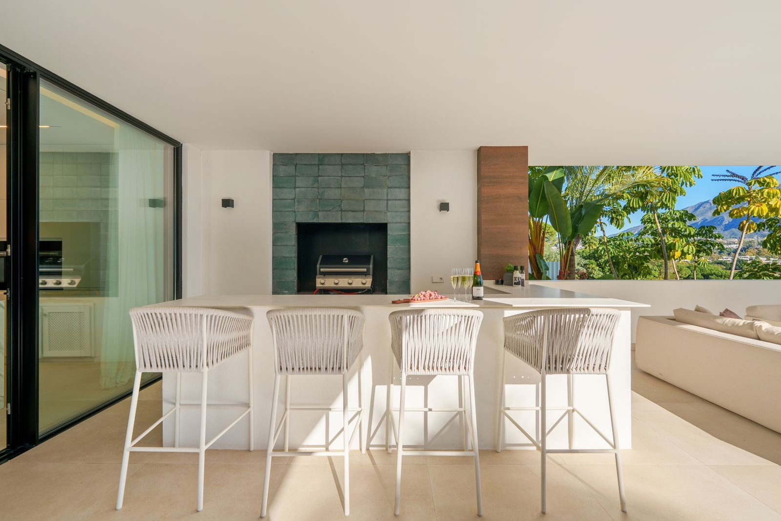 Image 47: detached villa For sale, Nueva Andalucía, €4,990,000 [HFM-C40213]