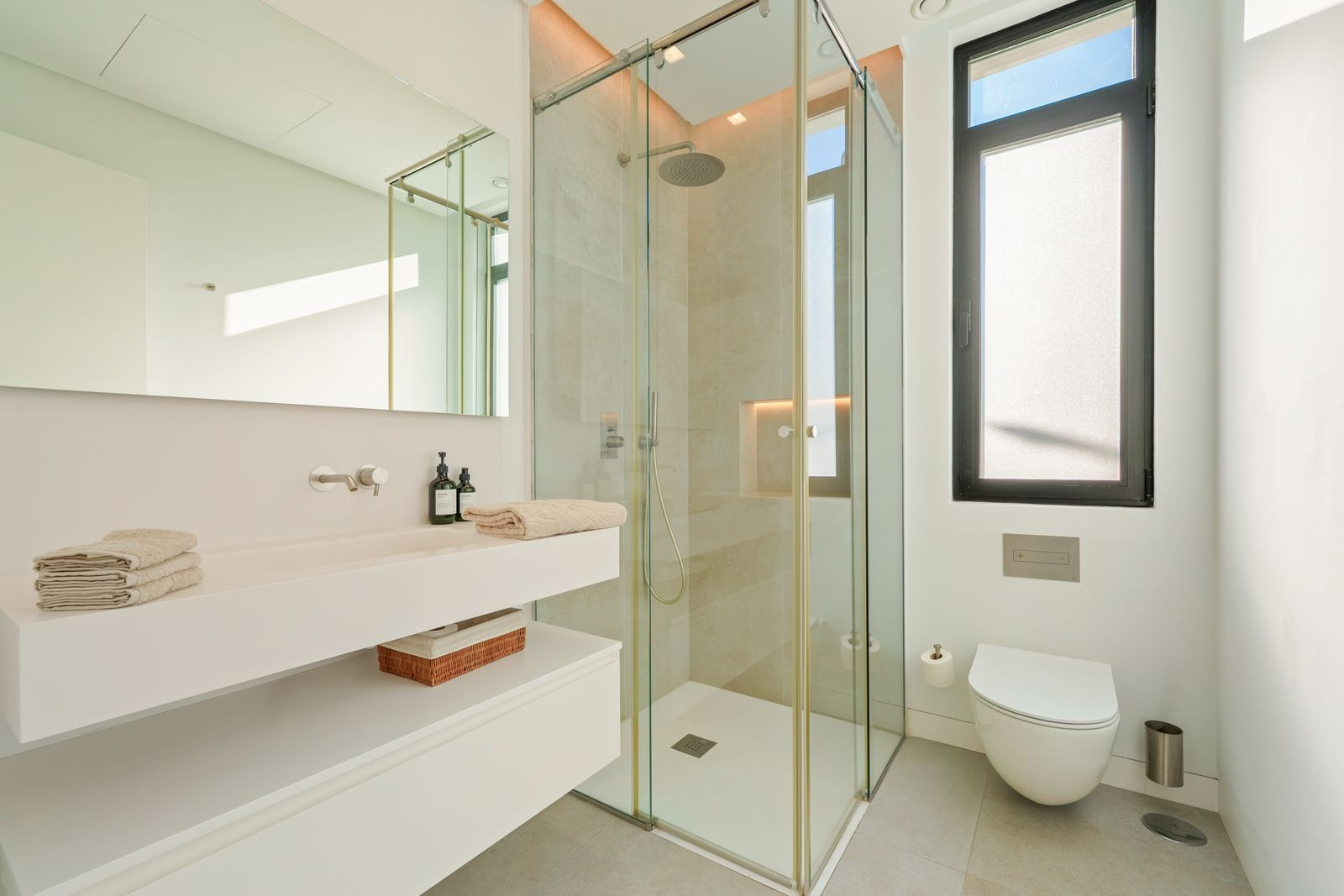 Image 47: detached villa For sale, Nueva Andalucía, €4,990,000 [HFM-C40213]