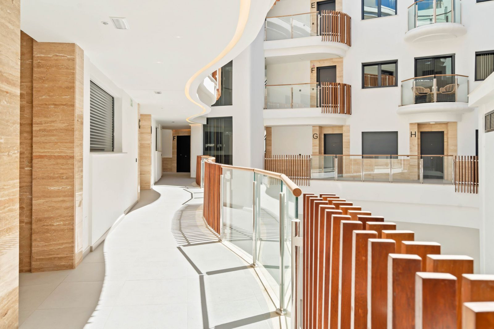 Image 23: apartment For sale, Estepona, €599,900 [HFM-D20007]