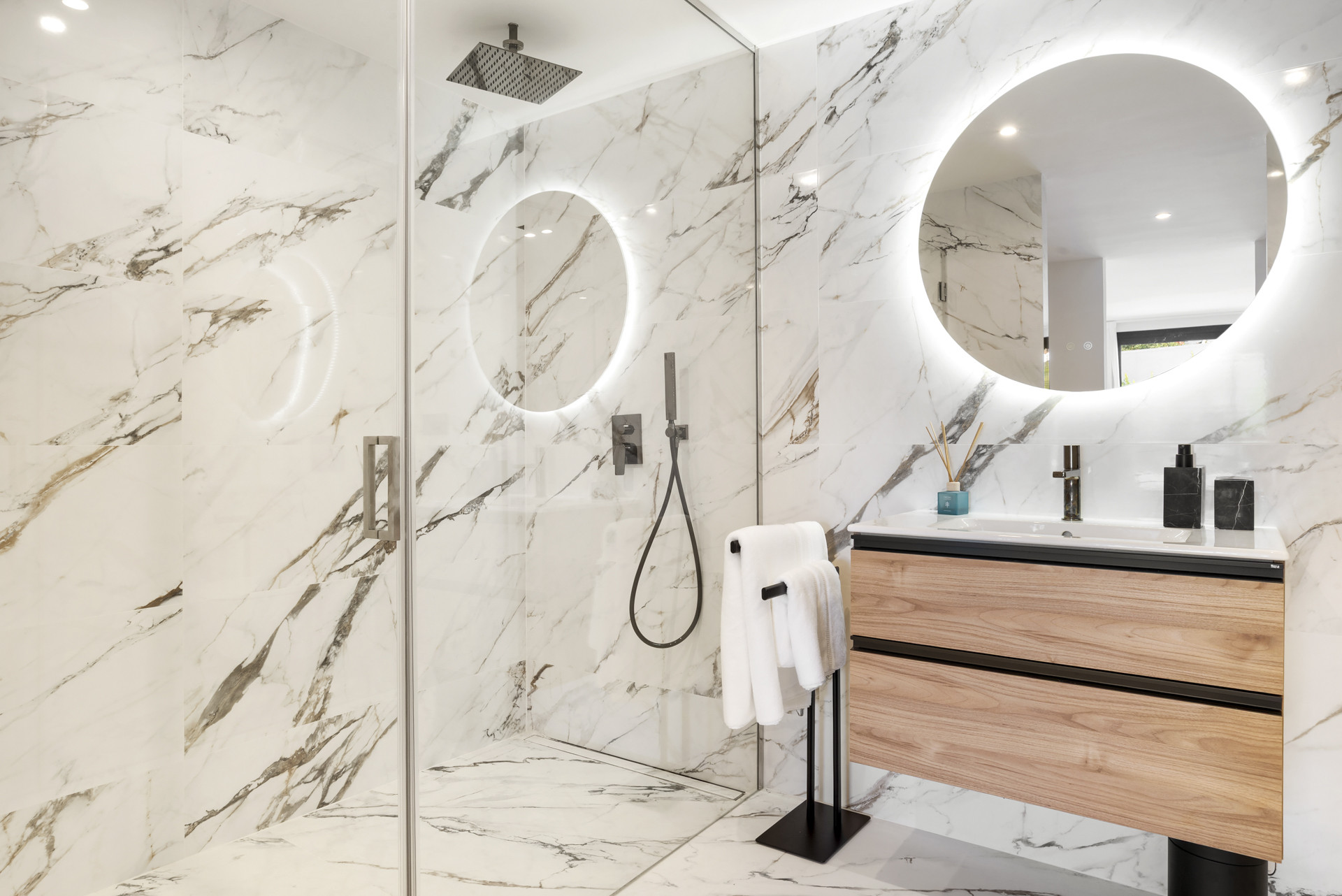 Image 47: detached villa For sale, San Pedro de Alcántara, €3,580,000 [HFM-C40211]