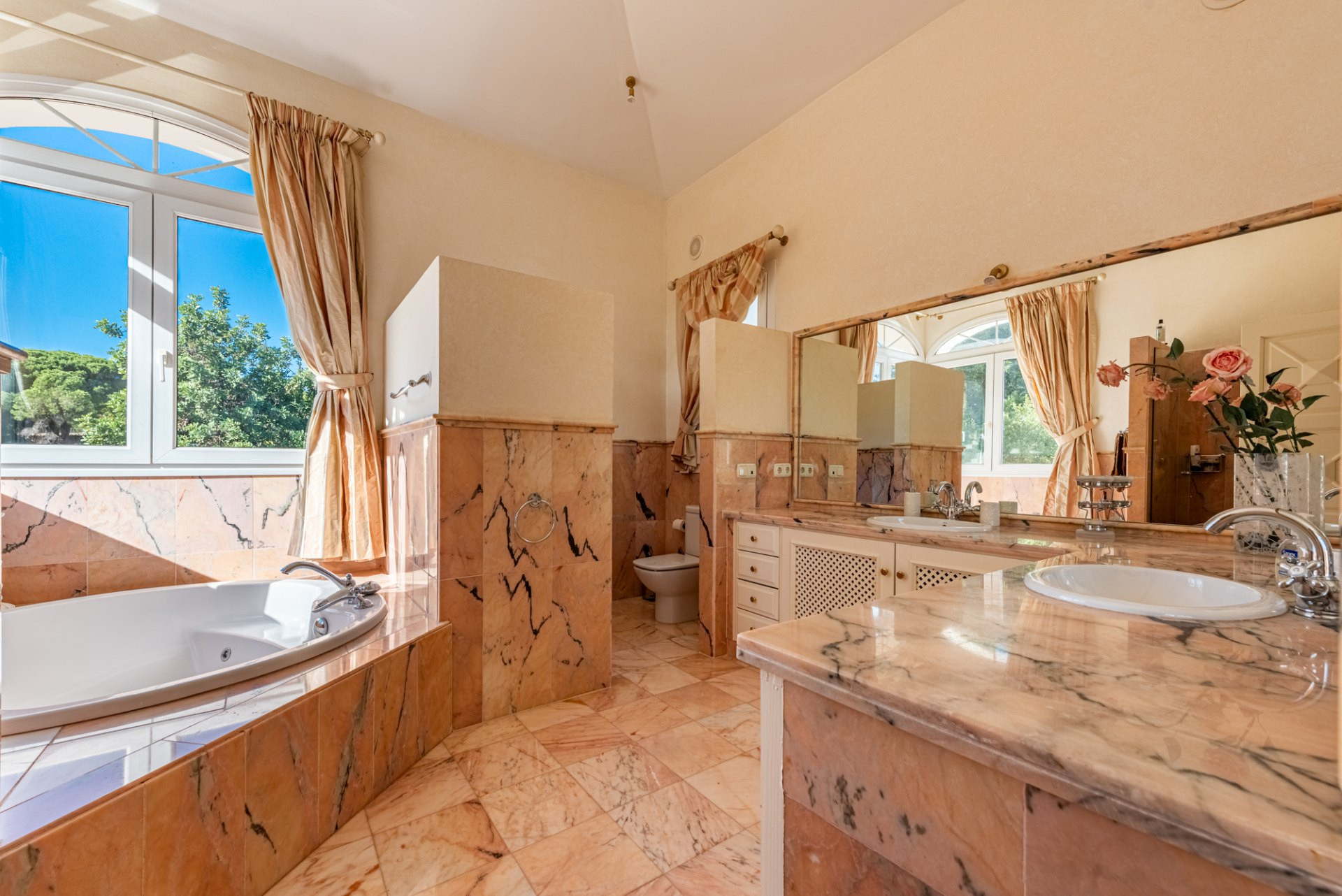 Image 28: villa - chalet For sale, The Golden Mile, €4,295,000 [HFM-CL10187]