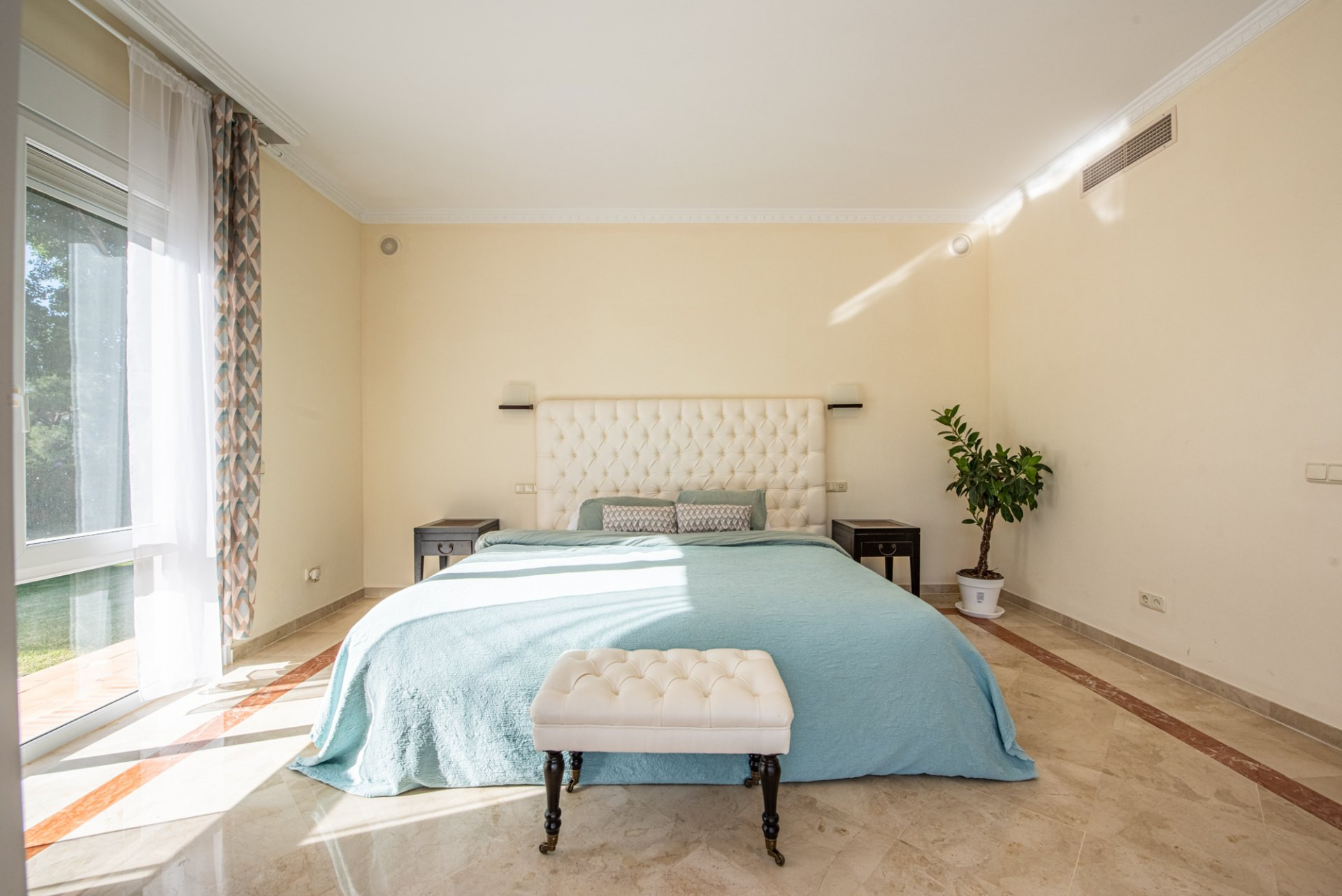 Image 28: villa - chalet For sale, The Golden Mile, €4,295,000 [HFM-CL10187]