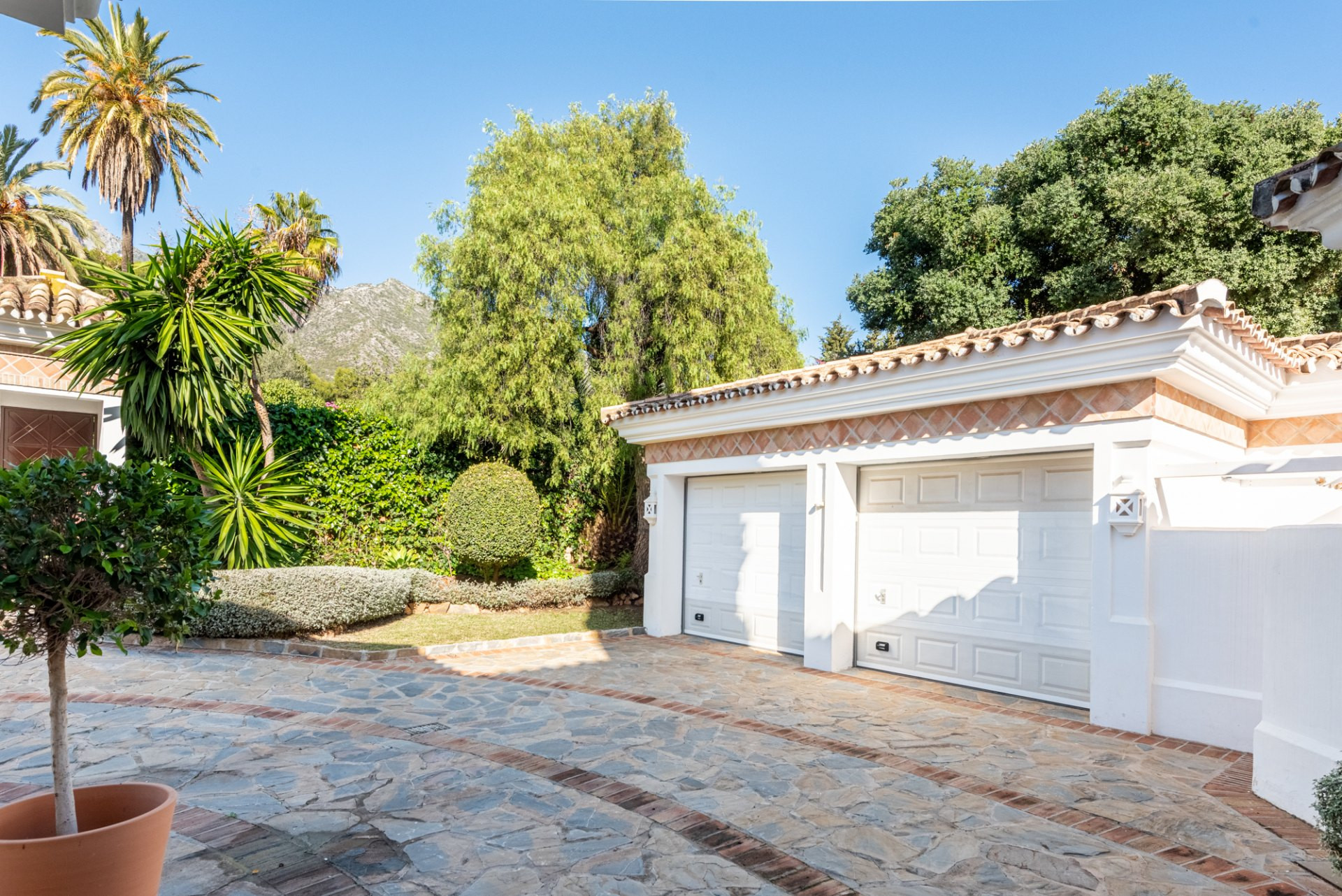 Image 28: villa - chalet For sale, The Golden Mile, €4,295,000 [HFM-CL10187]