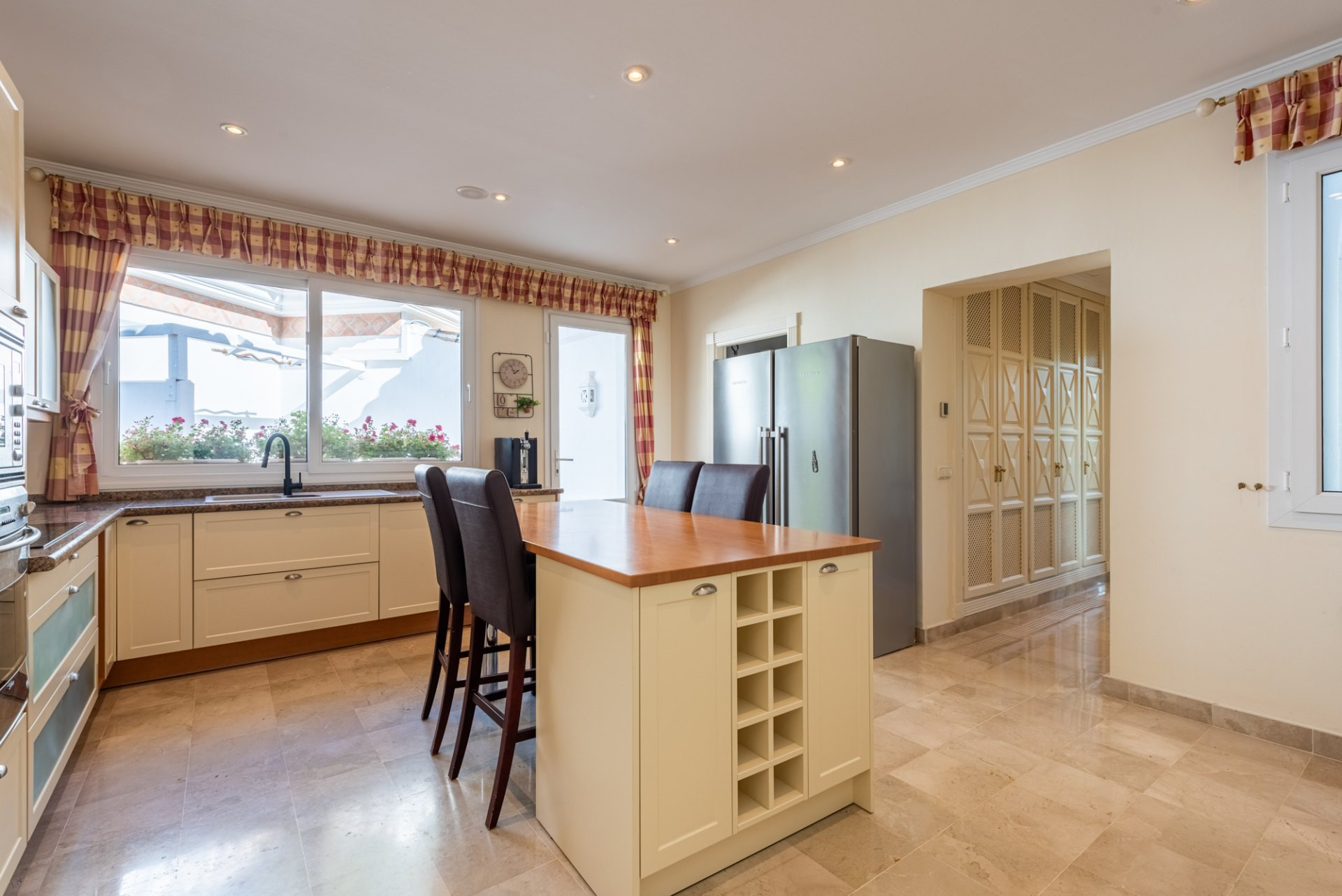 Image 28: villa - chalet For sale, The Golden Mile, €4,295,000 [HFM-CL10187]