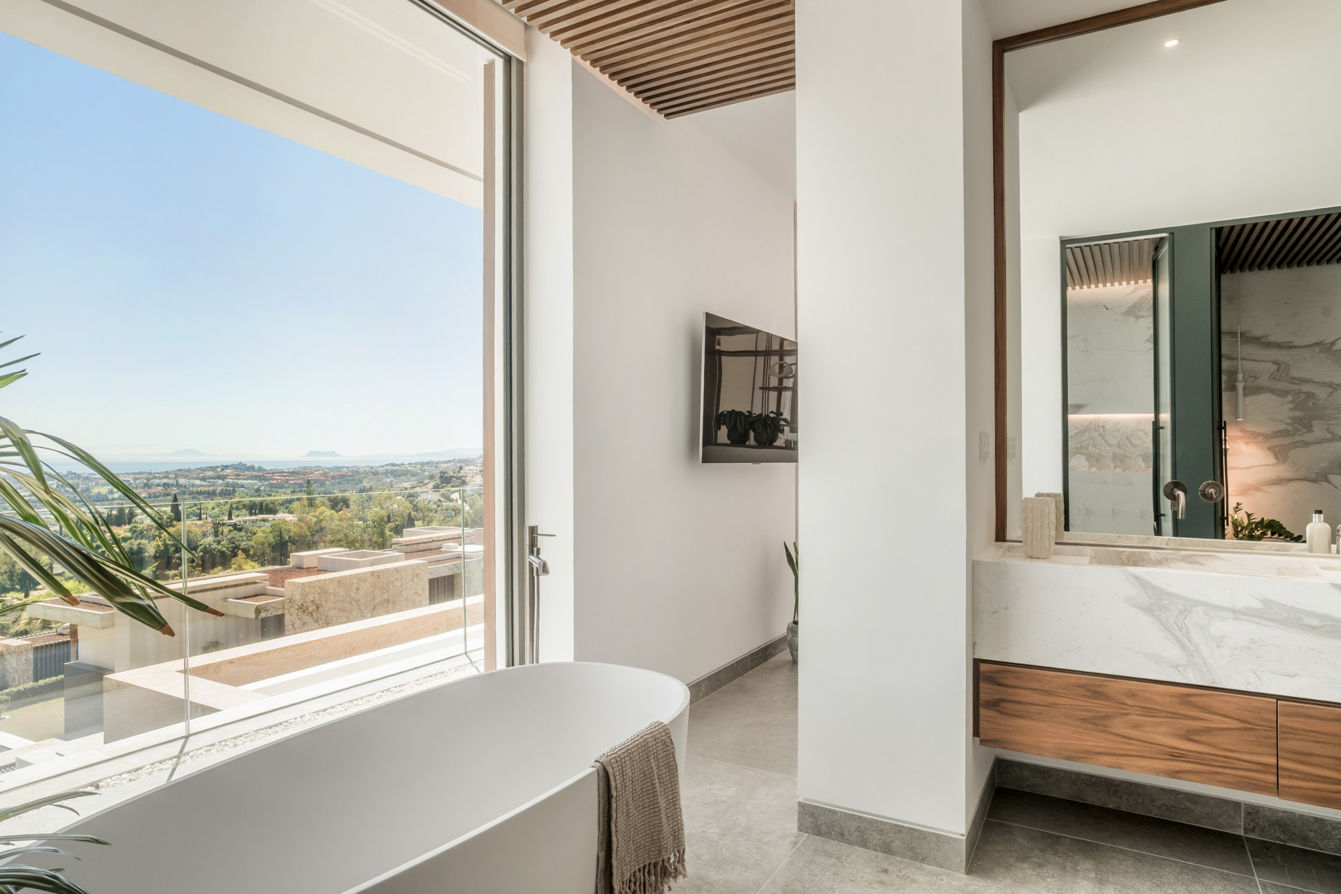 Image 55: detached villa For sale, Benahavís, €10,995,000 [HFM-C40218]