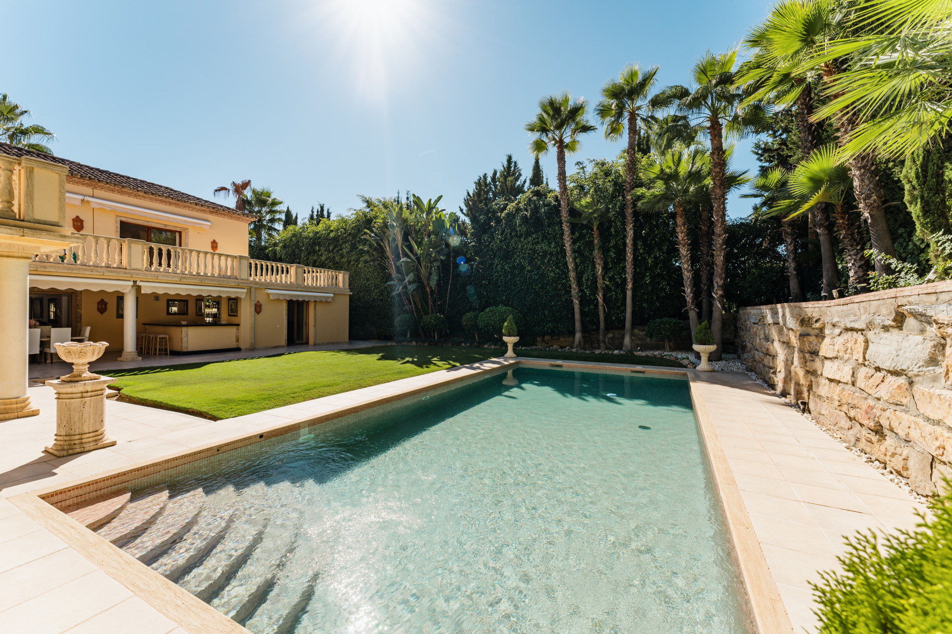 Image 36: detached villa For sale, Nueva Andalucía, €3,495,000 [HFM-C40217]