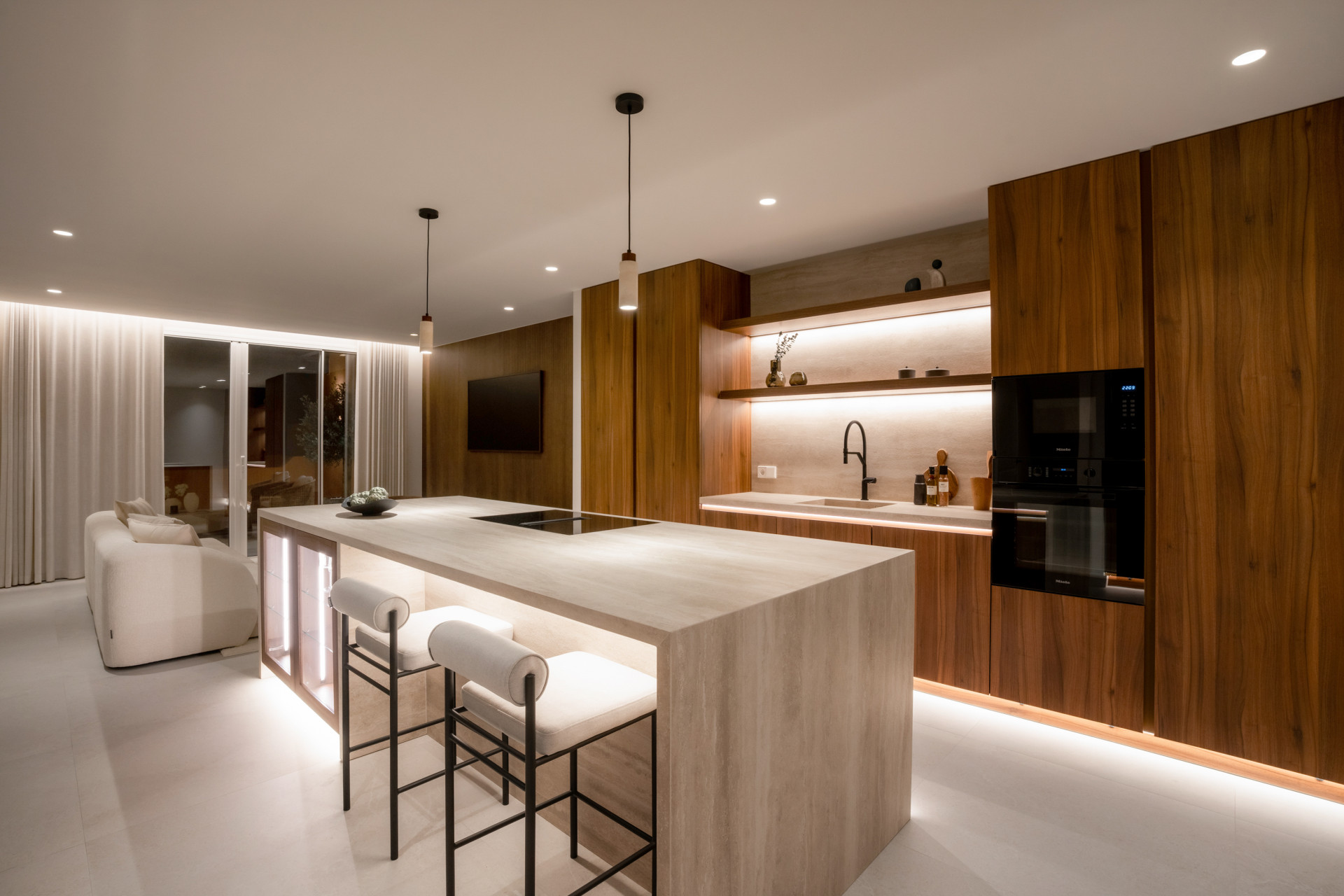 Image {index}: Penthouse Duplex For sale, Nueva Andalucía, €1,749,000 [HFM-C40220]