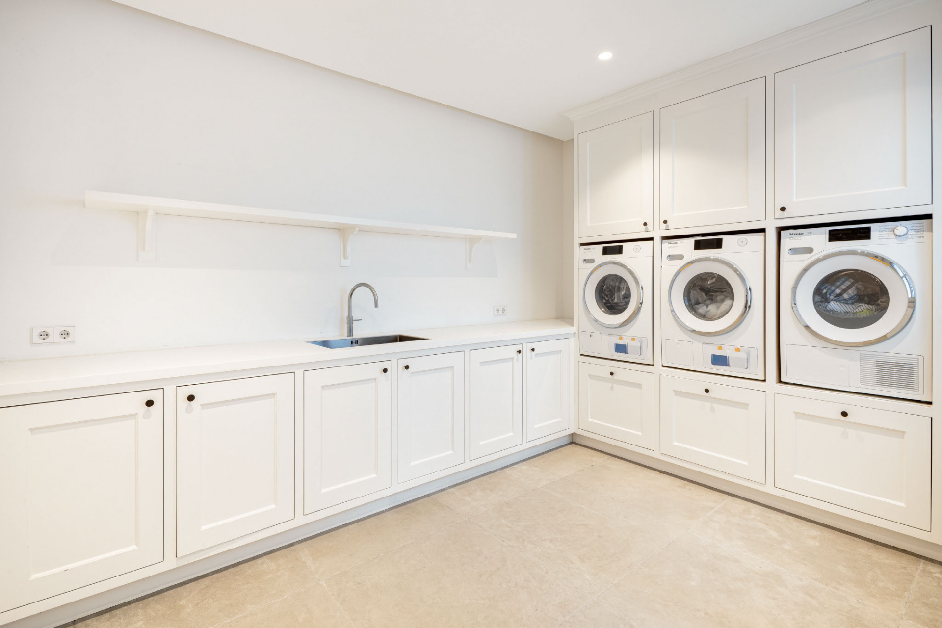 Image 48: detached villa For sale, Benahavís, €10,700,000 [HFM-C40221]