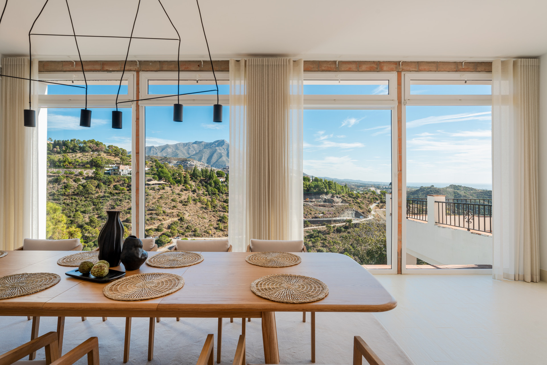 Image 59: detached villa For sale, Benahavís, €2,995,000 [HFM-C40223]