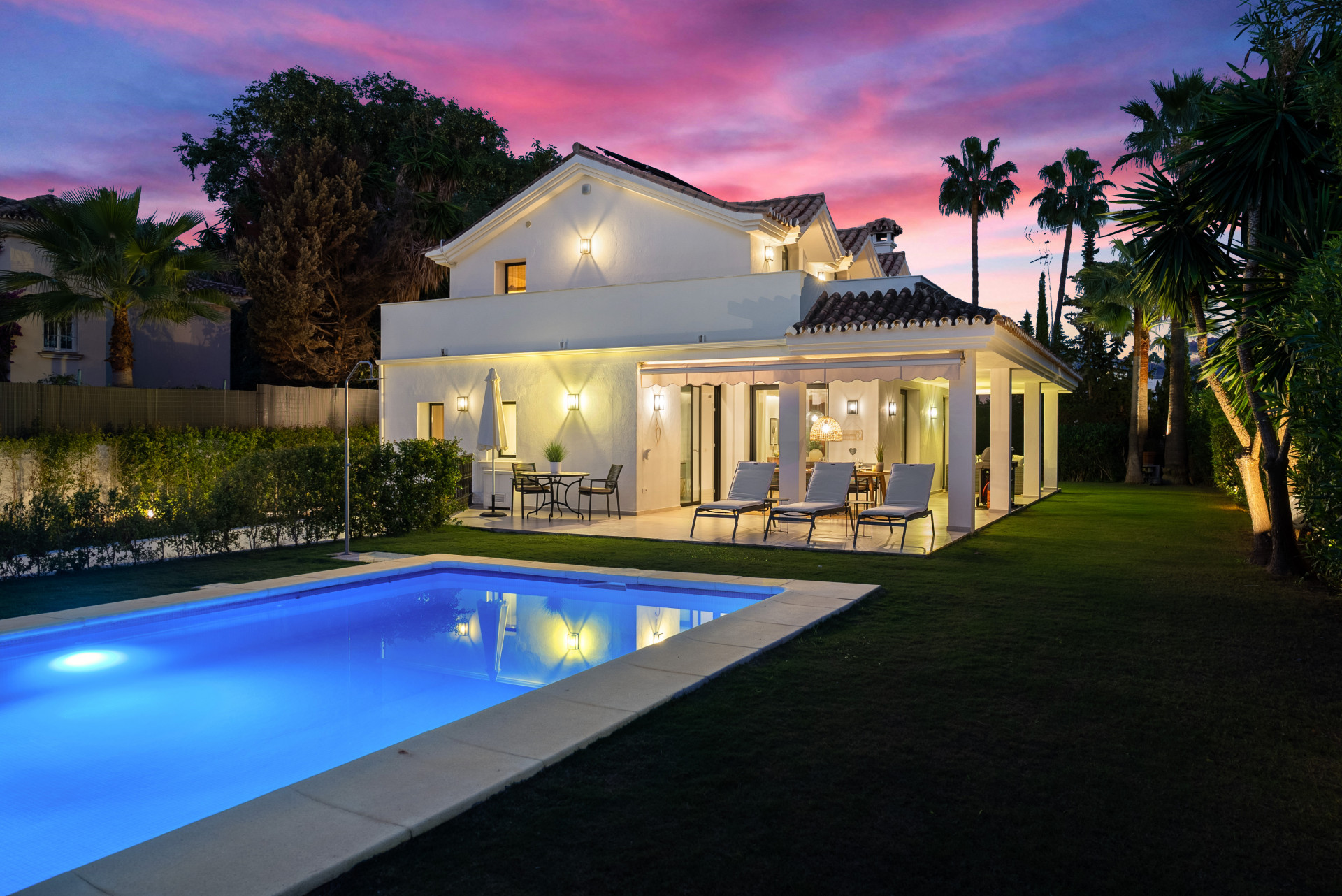 Image 44: detached villa For sale, Nueva Andalucía, €2,650,000 [HFM-C40225]