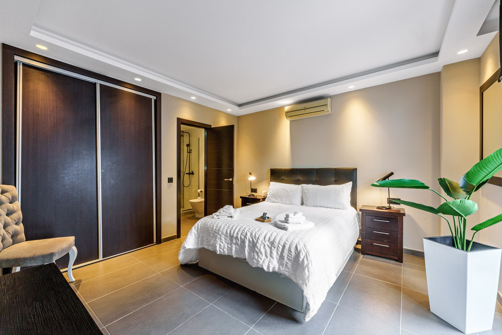 Image 48: detached villa For sale, Marbella, €2,200,000 [HFM-CL10189]