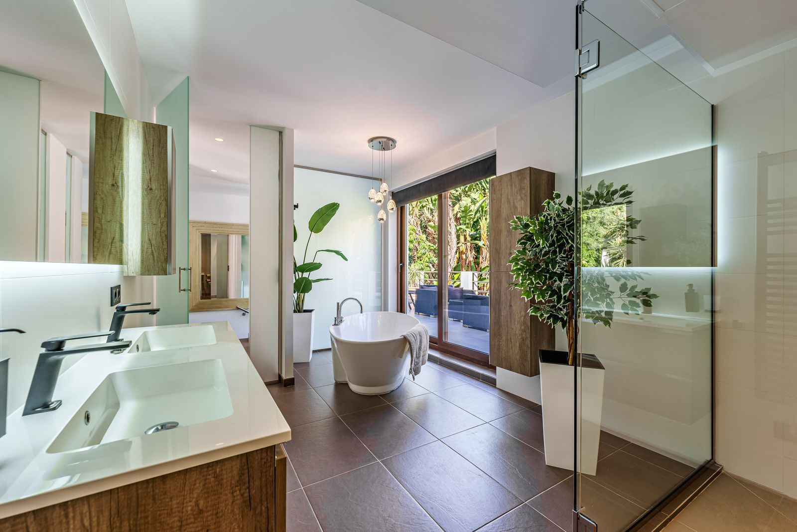 Image 48: detached villa For sale, Marbella, €2,200,000 [HFM-CL10189]