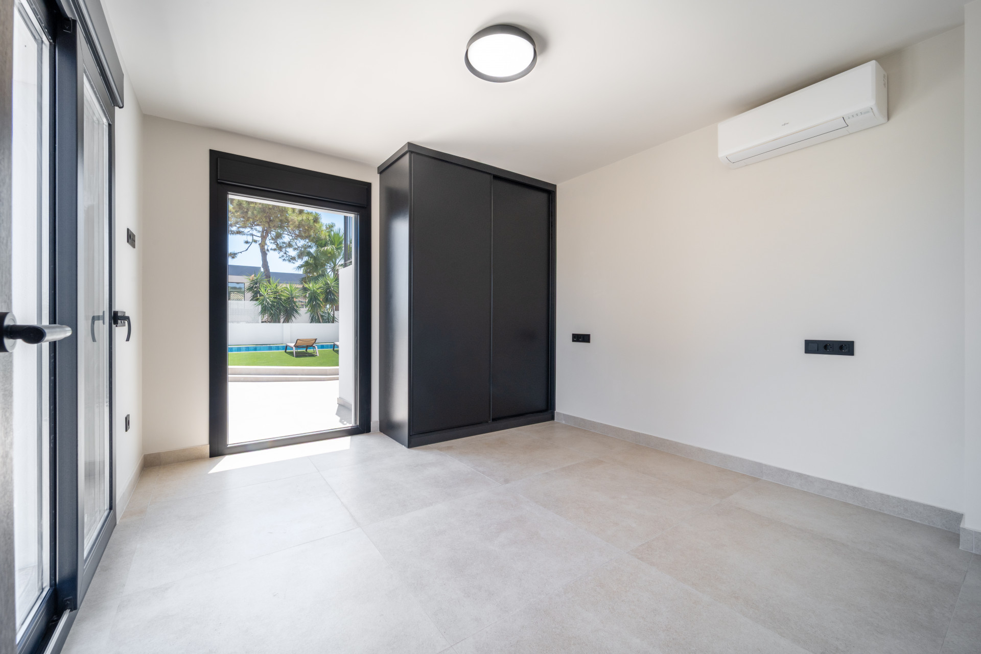 Image 40: detached villa For sale, Mijas Costa, €2,295,000 [HFM-CL10201]