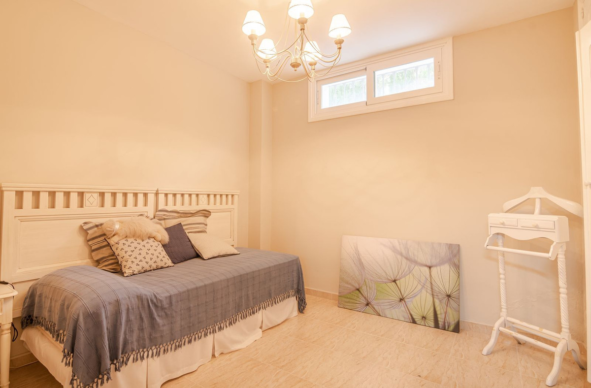 Image 38: detached villa For sale, Benahavís, €2,689,000 [HFM-CL10197]