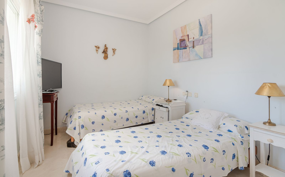 Image 38: detached villa For sale, Benahavís, €2,689,000 [HFM-CL10197]