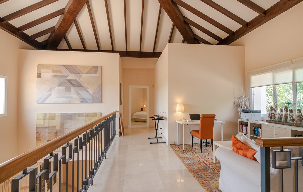 Image 38: detached villa For sale, Benahavís, €2,689,000 [HFM-CL10197]