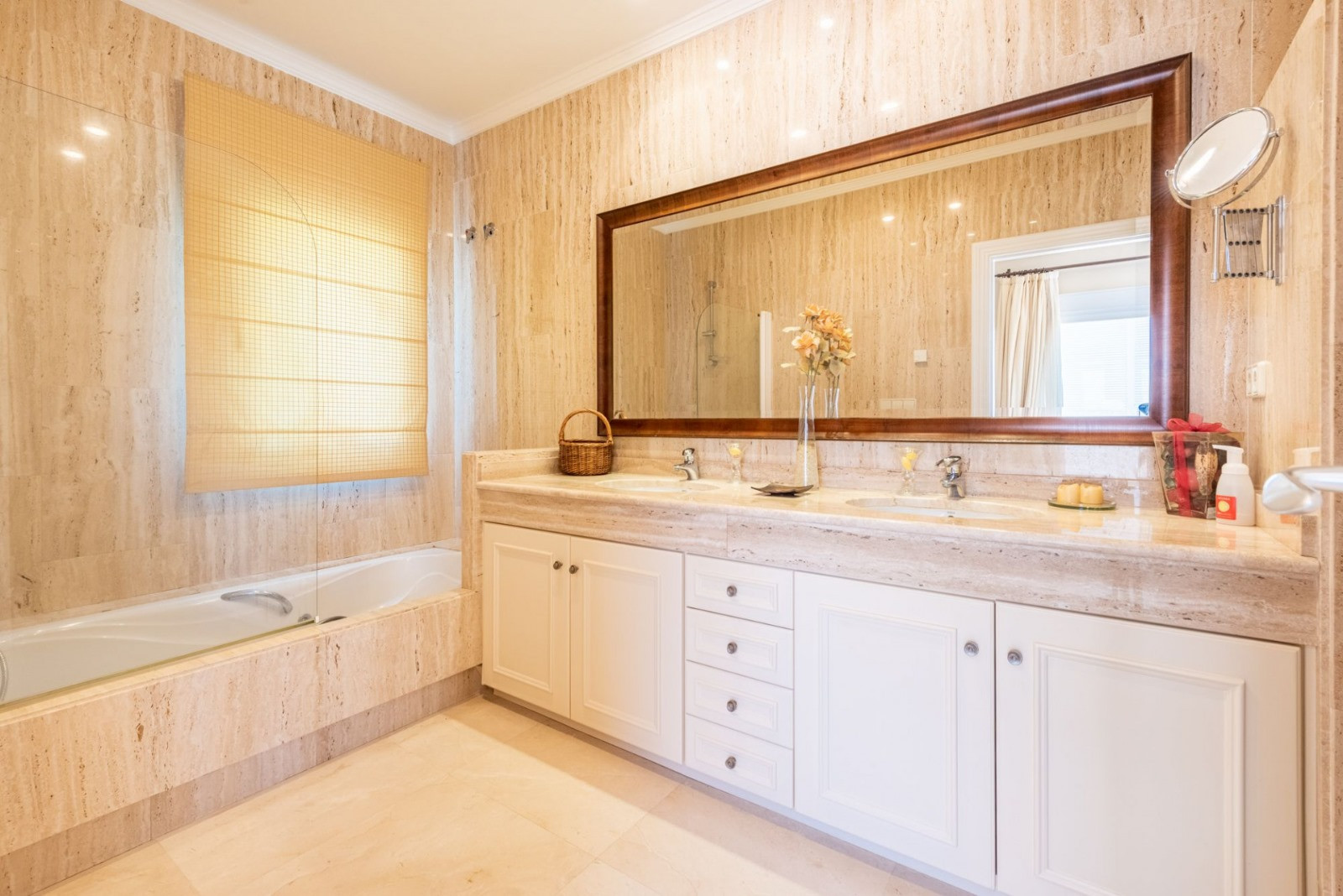 Image 38: detached villa For sale, Benahavís, €2,689,000 [HFM-CL10197]