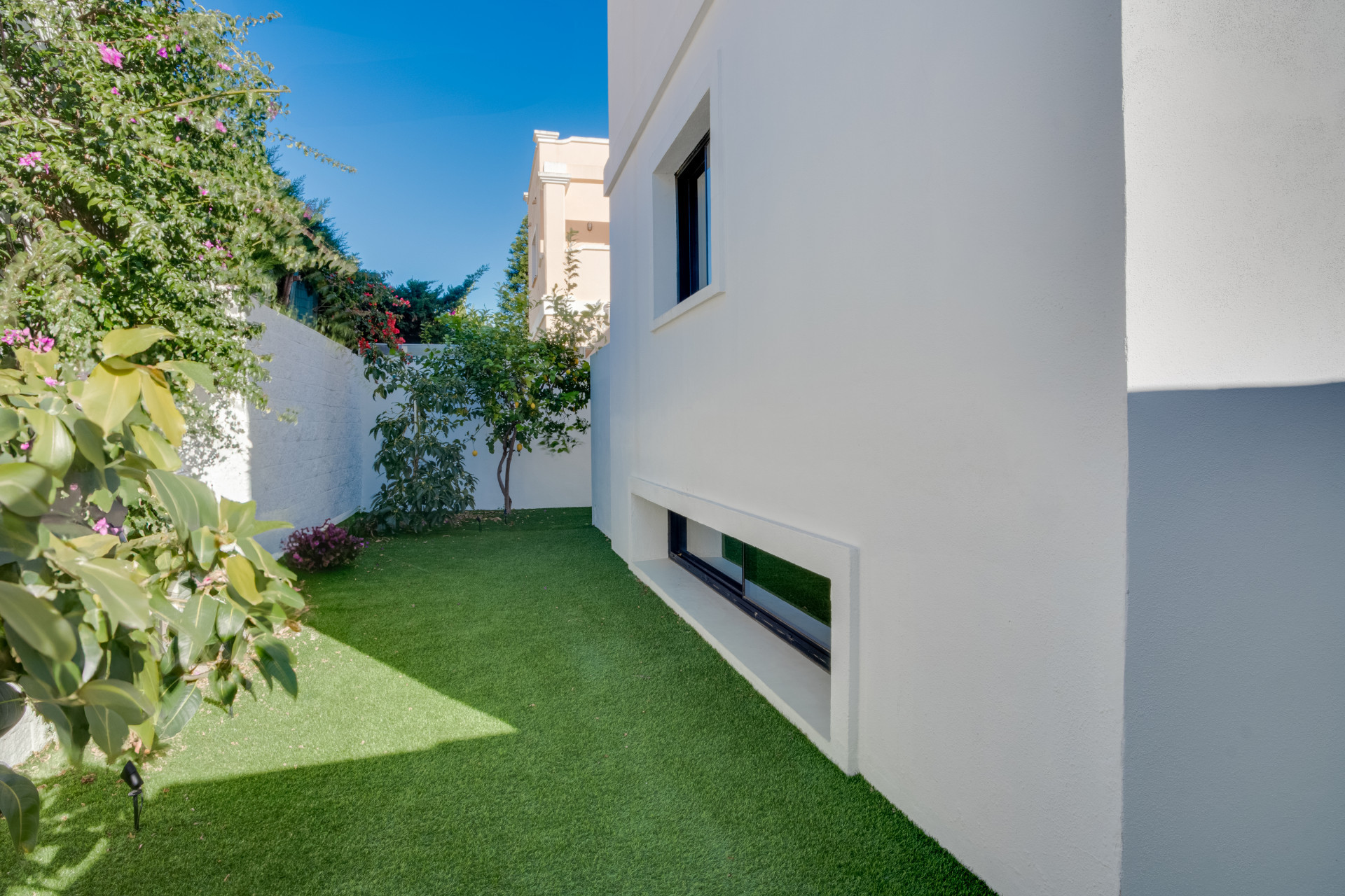 Image 35: villa - chalet For sale, Estepona, €1,595,000 [HFM-CL10227]