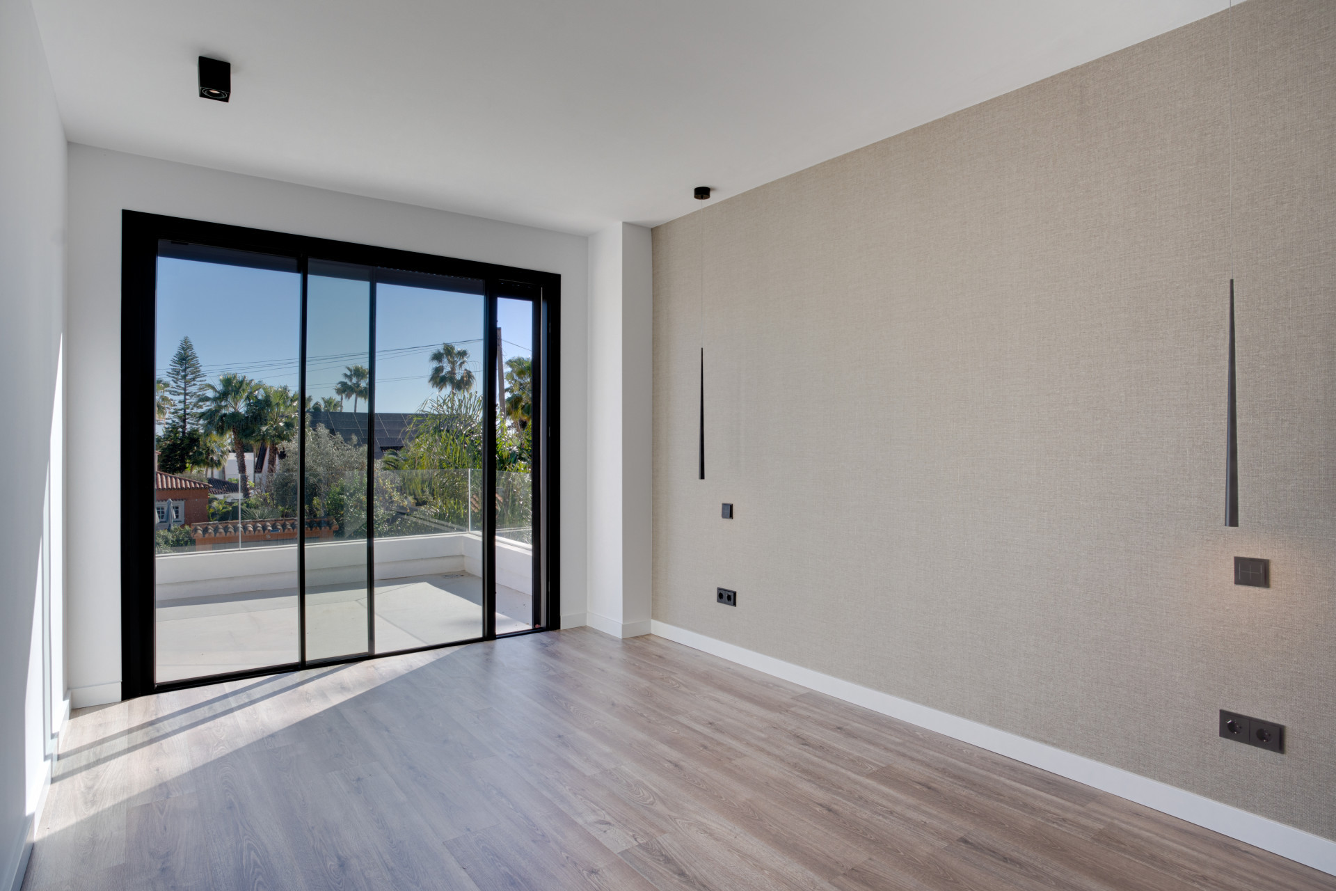 Image 35: villa - chalet For sale, Estepona, €1,595,000 [HFM-CL10227]